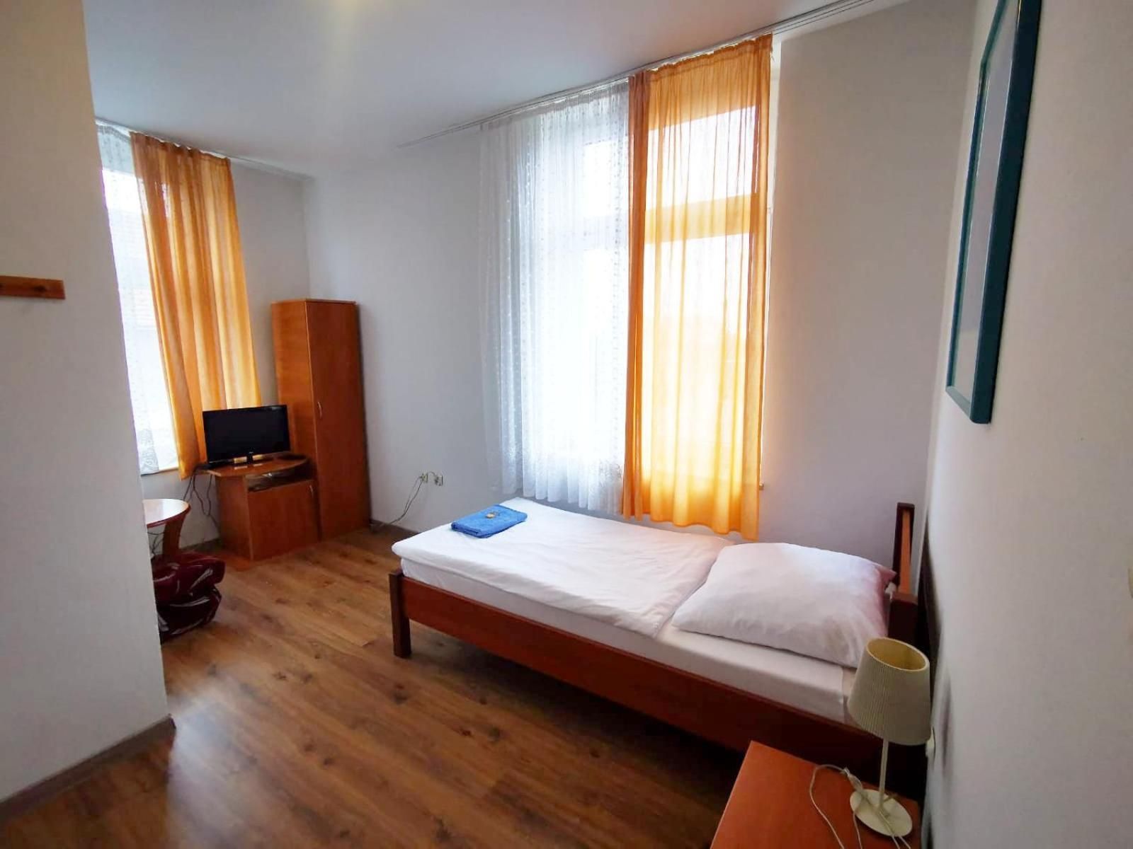 Large Single Room