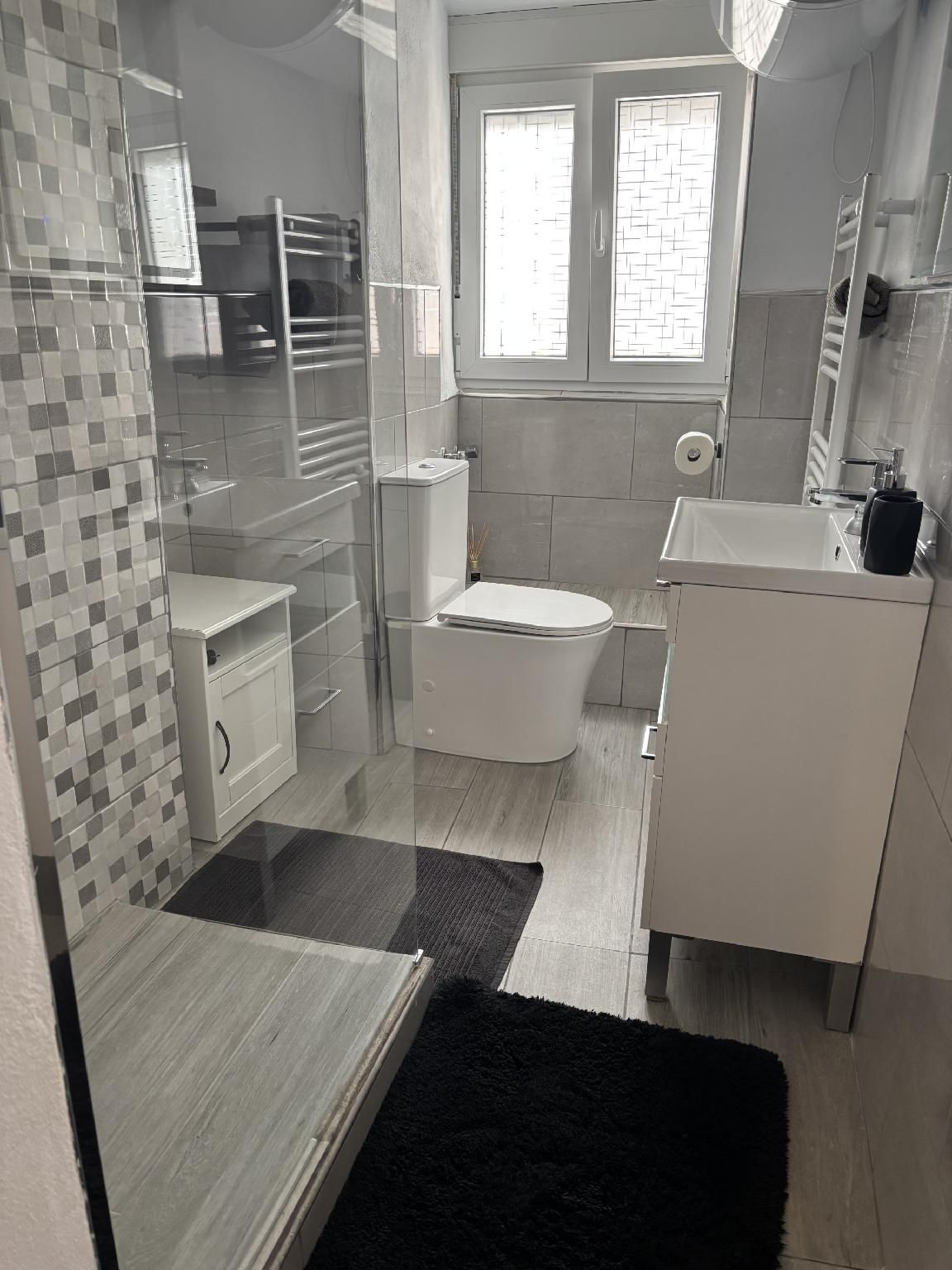 Double room-Classic-Ensuite with Shower-No view-Cave Room