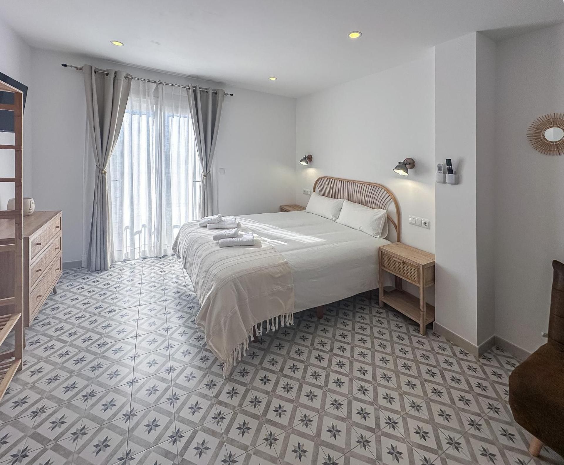 Deluxe Double or Twin Room