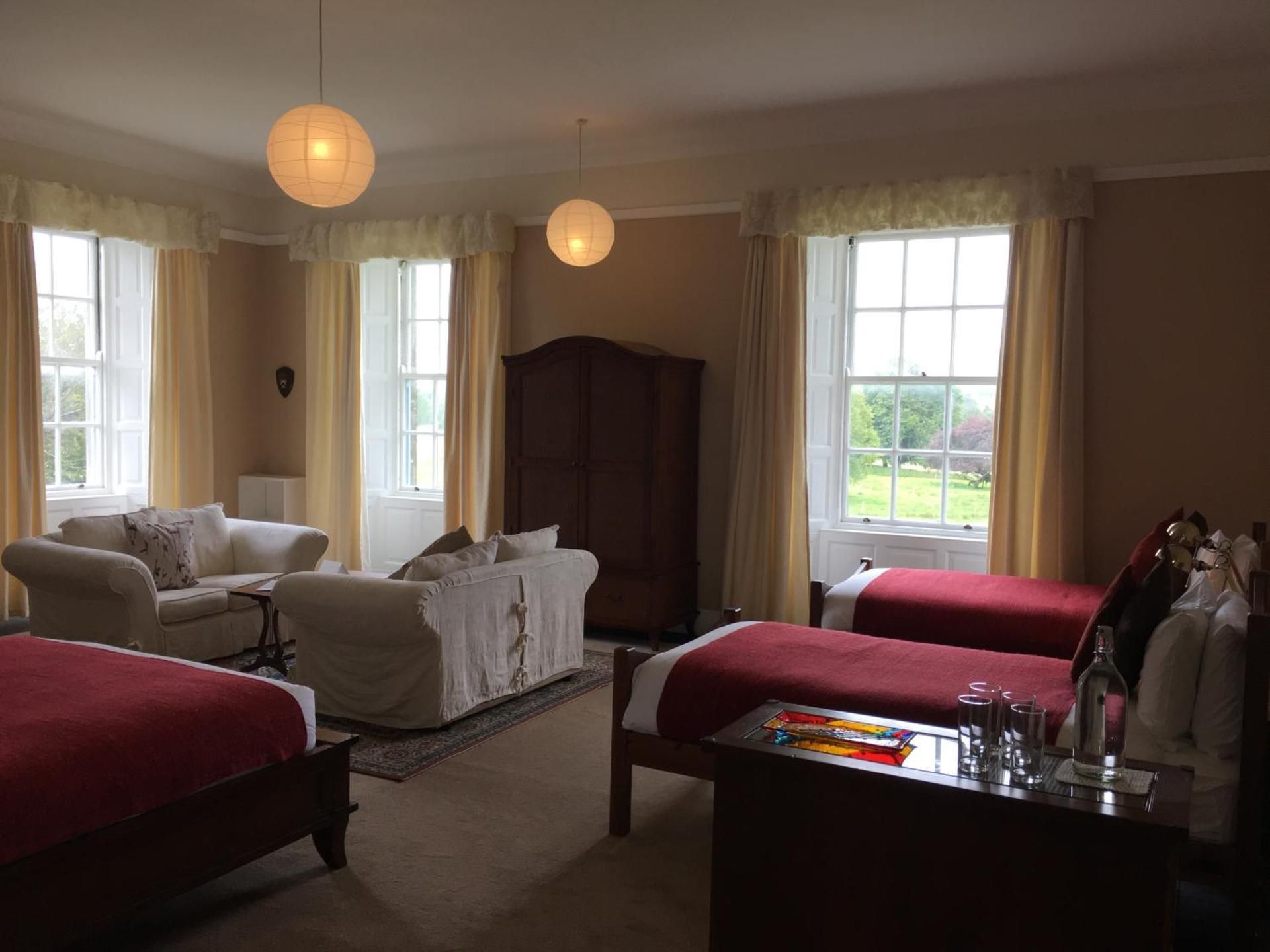 Deluxe Quadruple Room