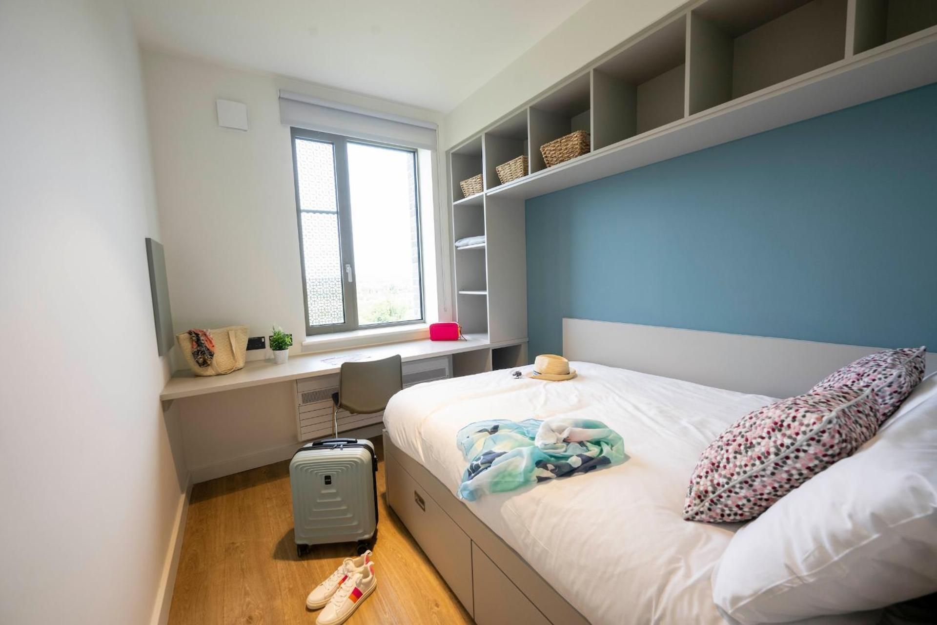 Dunlin Village Double En Suite Room in Shared Apartment