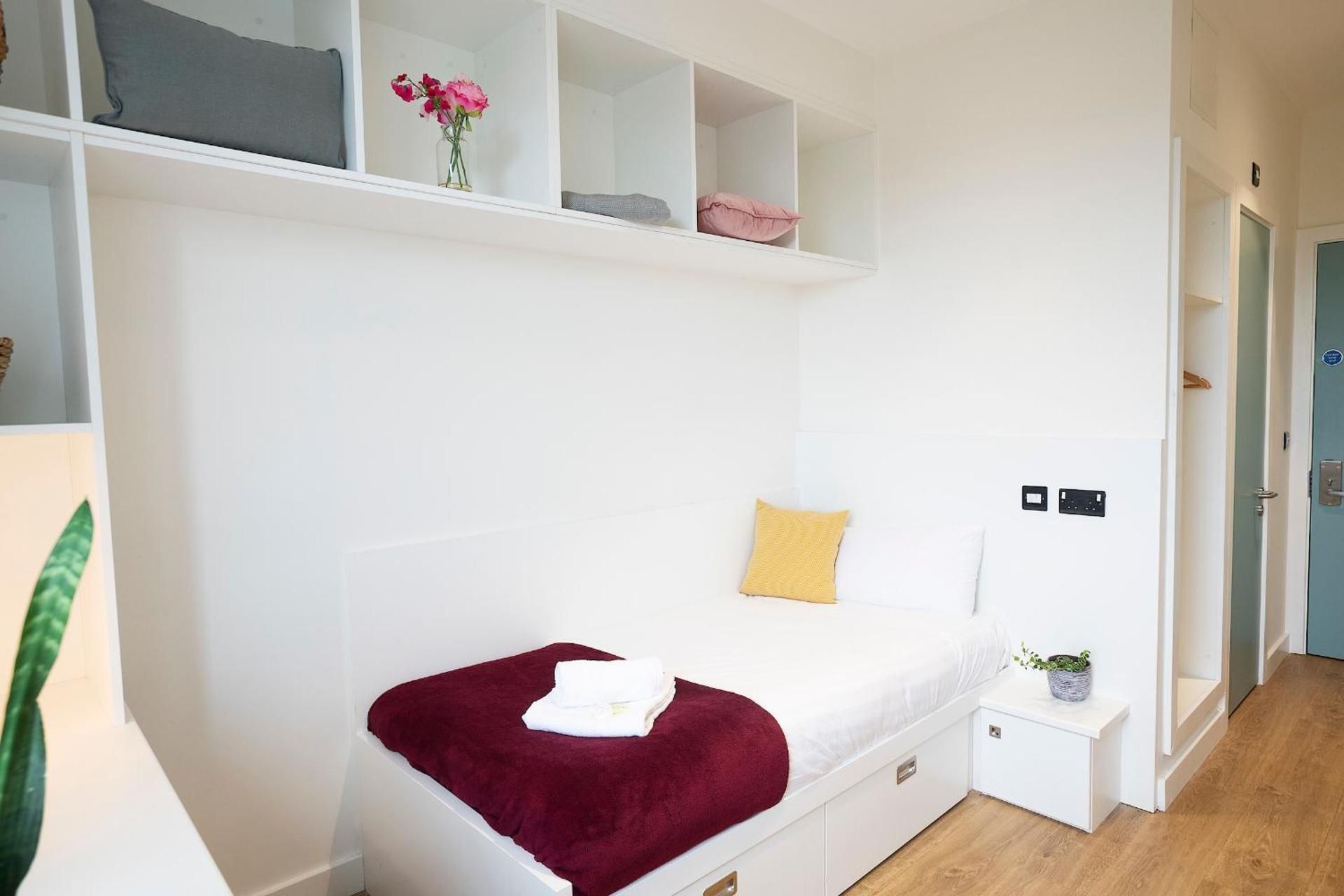 Goldcrest Village Single En Suite Room in Shared Apartment