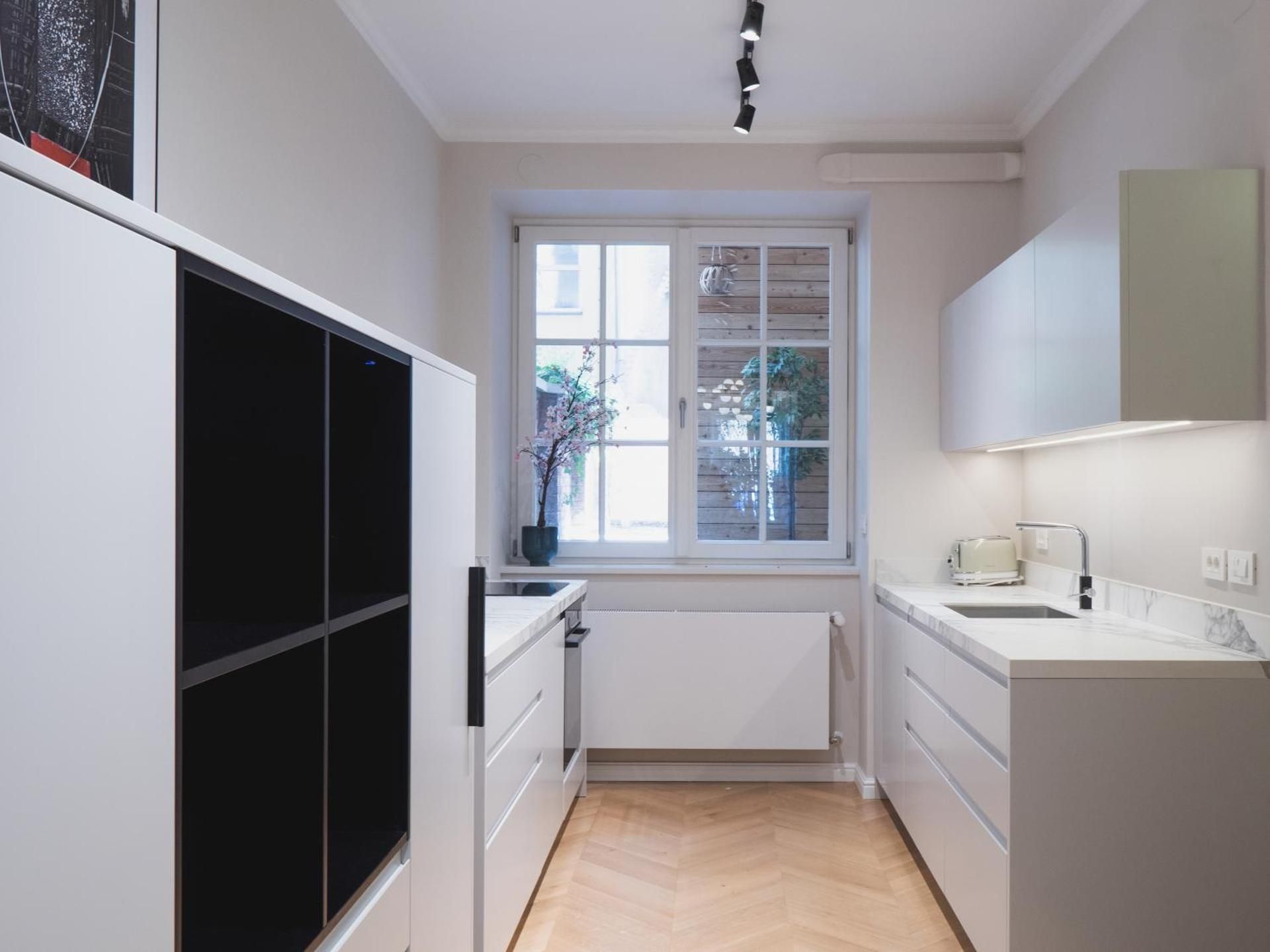DELUXE APARTMENT