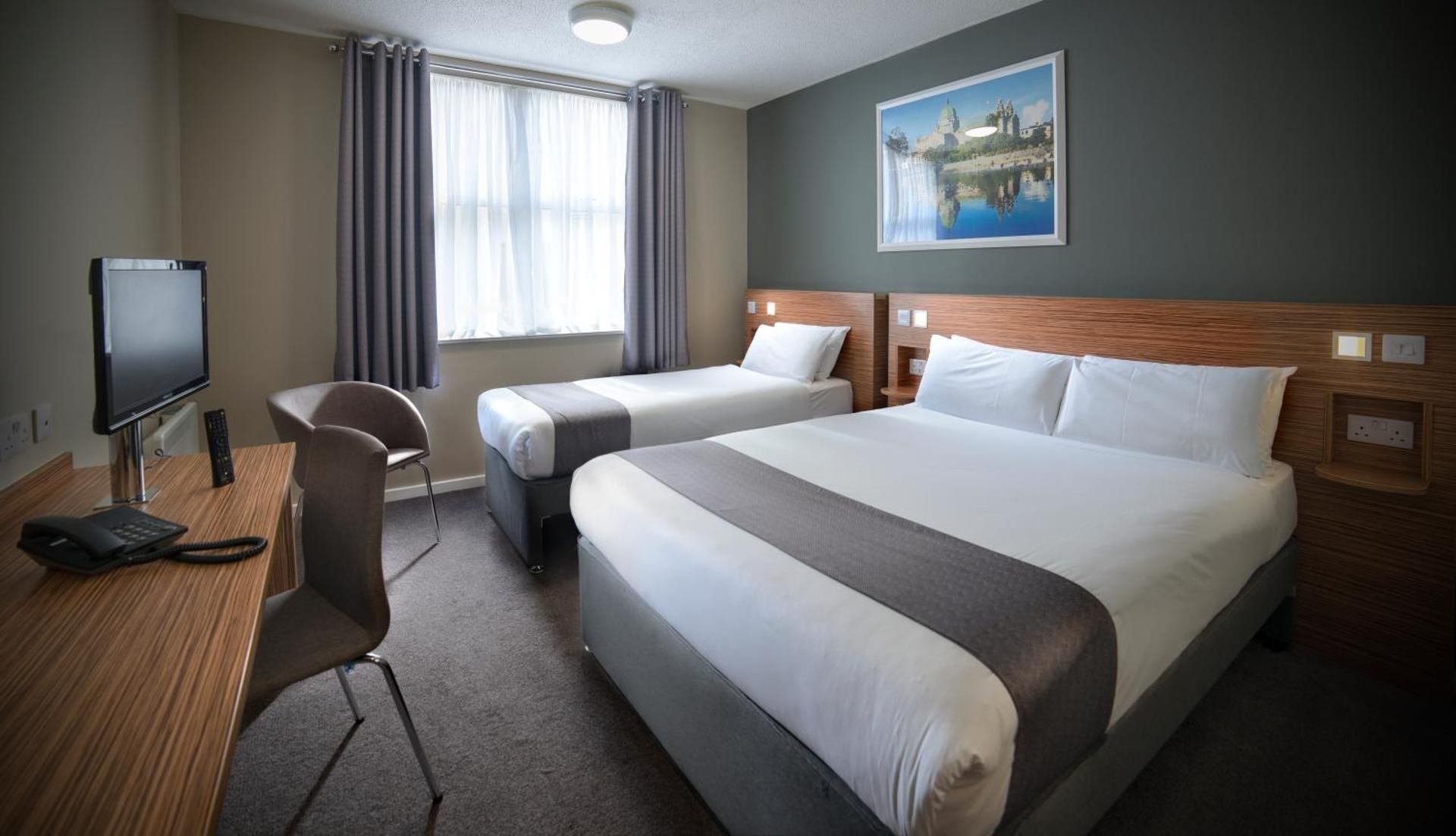 Twin Room with Private Bathroom