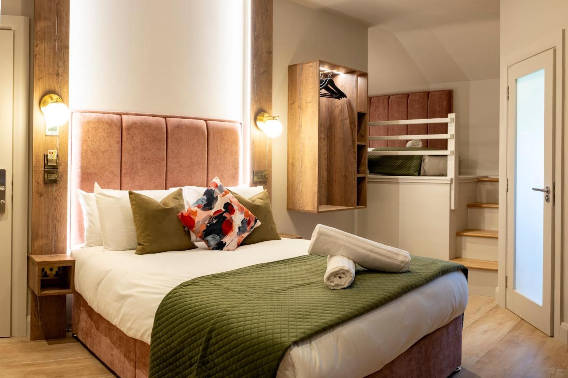 Loft Triple Room 