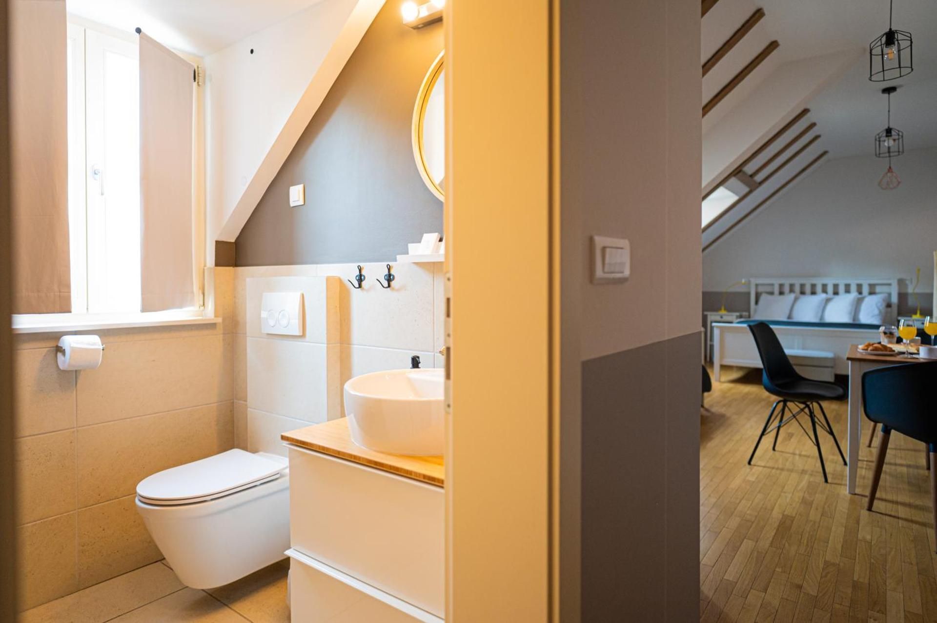 Studio Apartment
