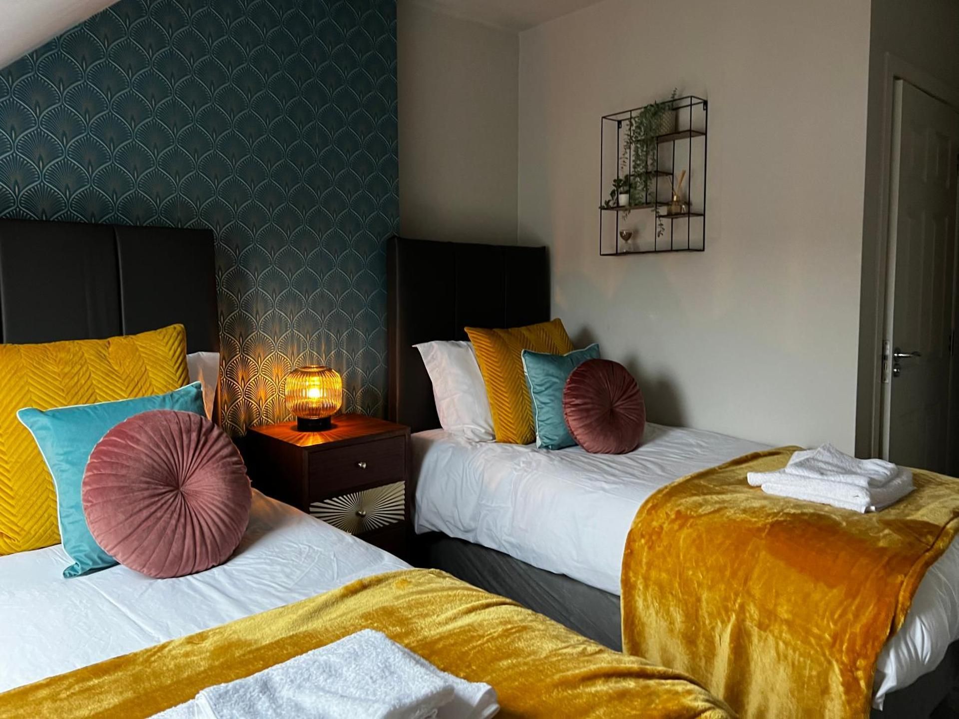 Twin Room with Private Bathroom