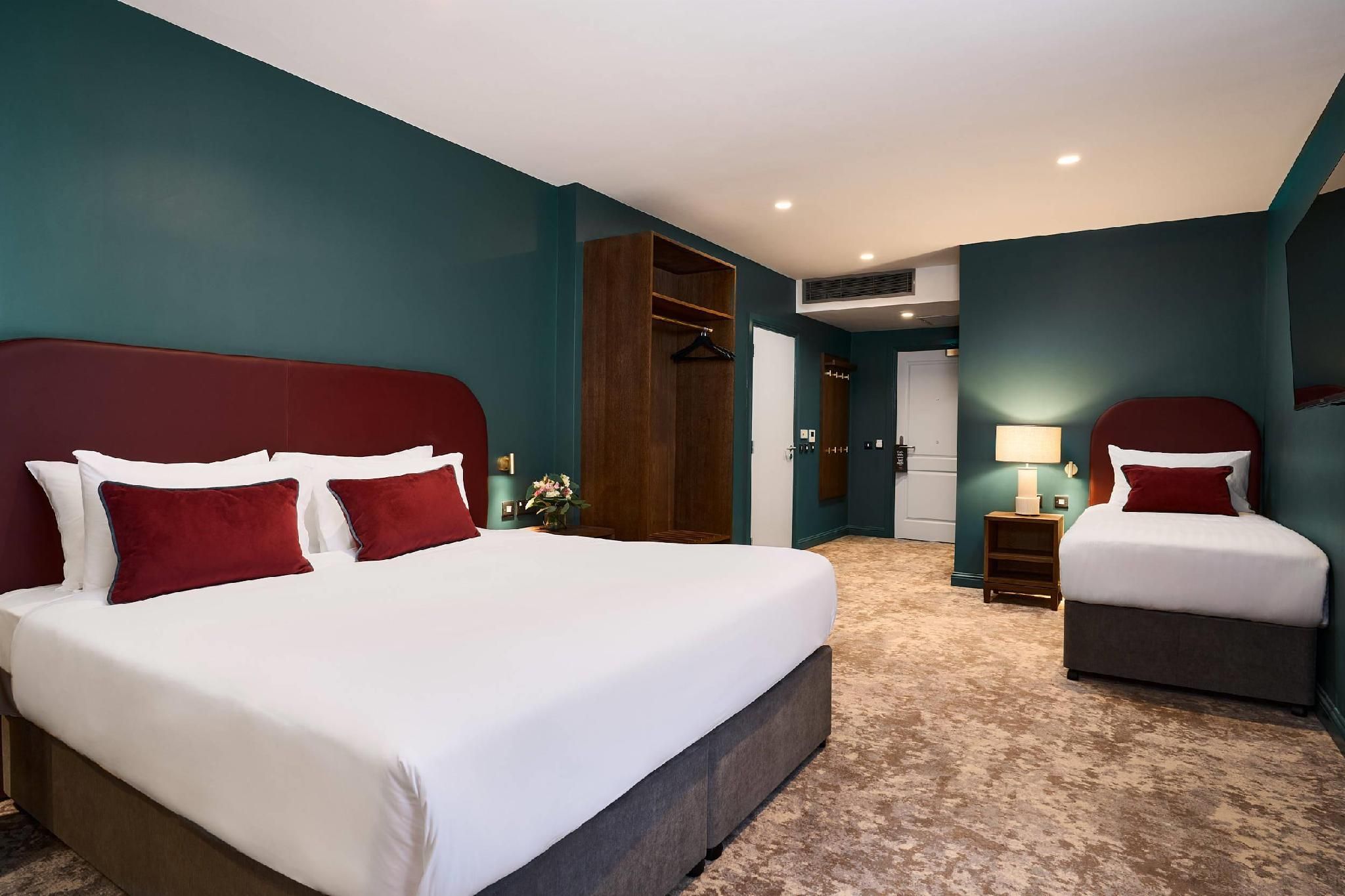 1 King Bed, Efficiency, Nonsmoking, Upgrade