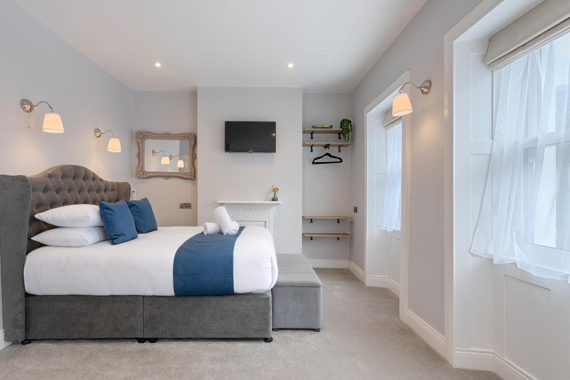 Deluxe Double Room with Extra Bed