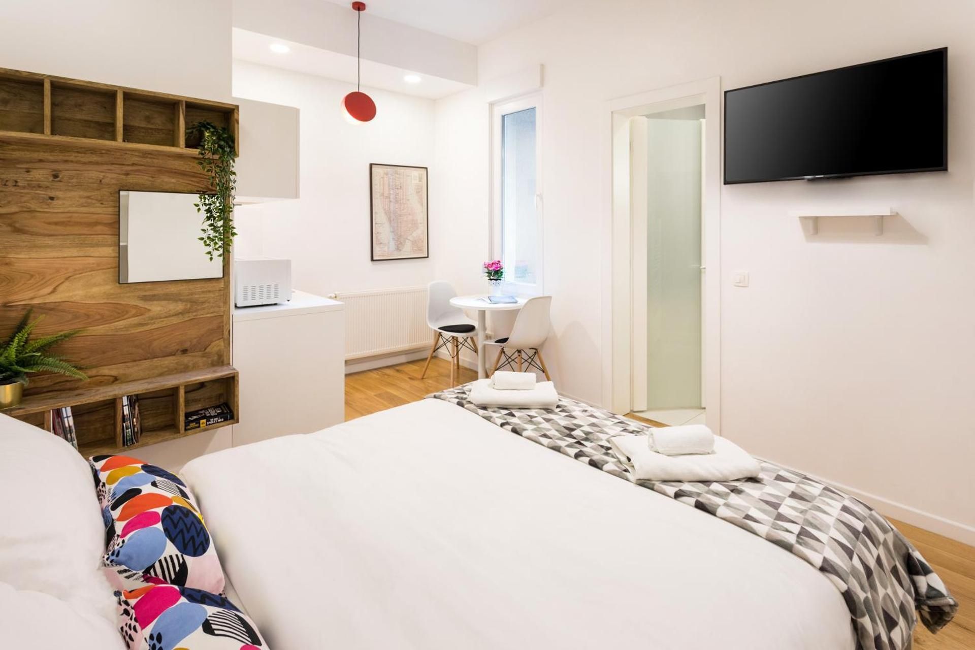 Studio Apartment