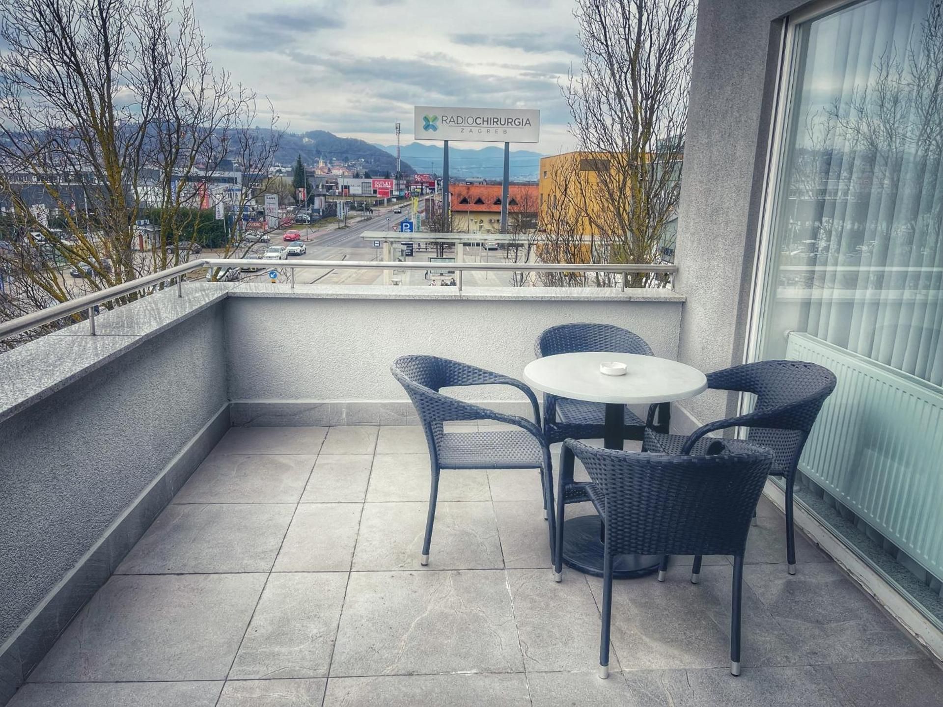 Deluxe Double or Twin Room with Balcony