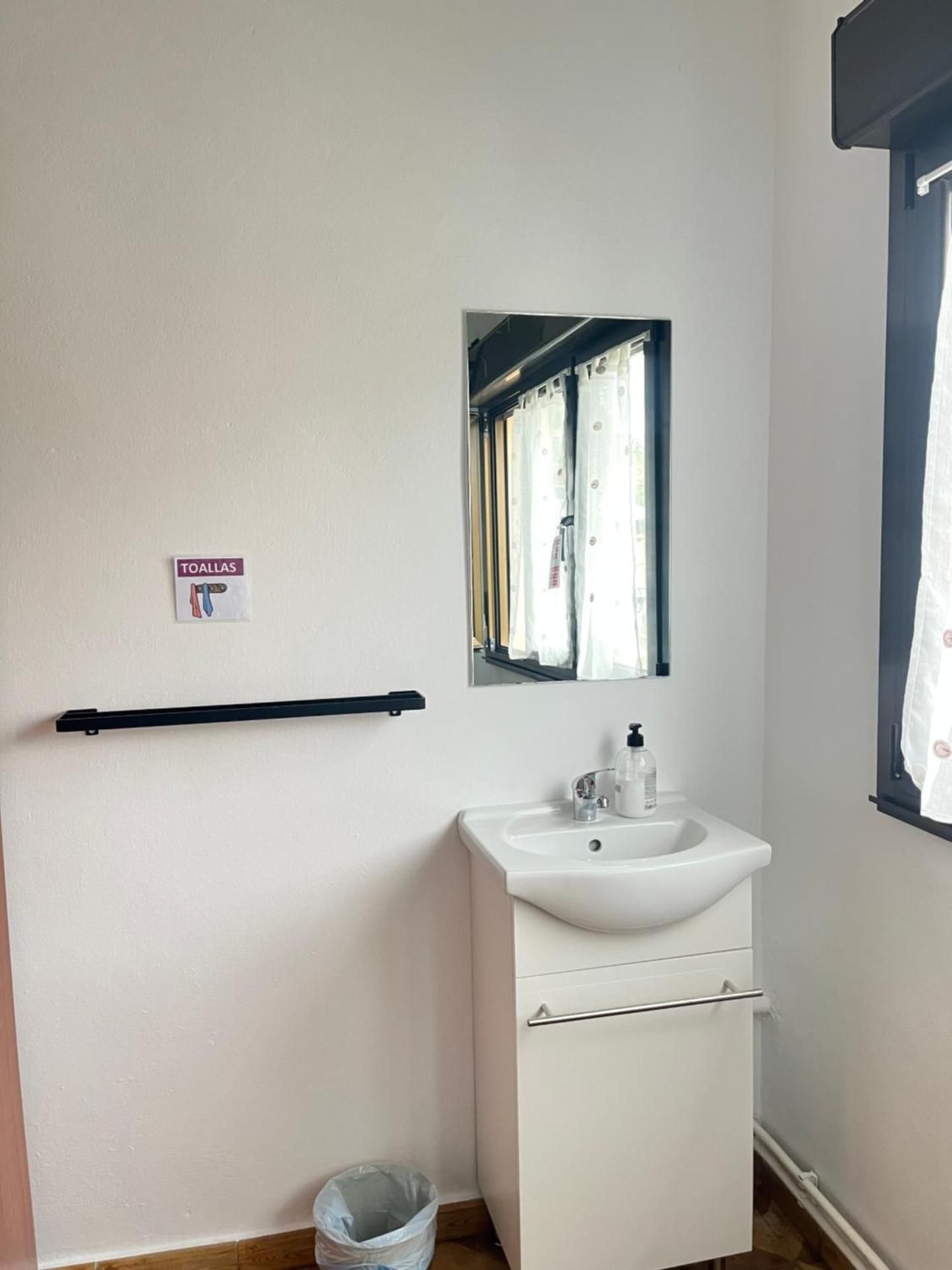 Single Room with Mountain View