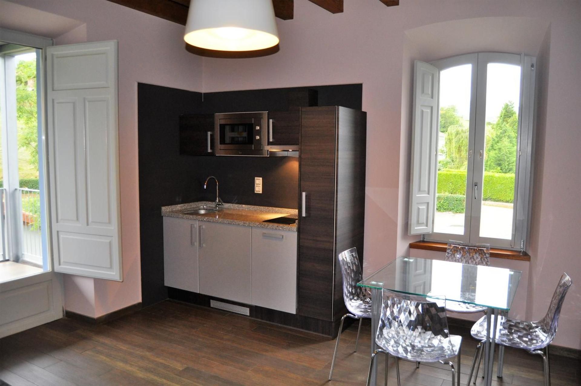 One-Bedroom Apartment (4 Adults)