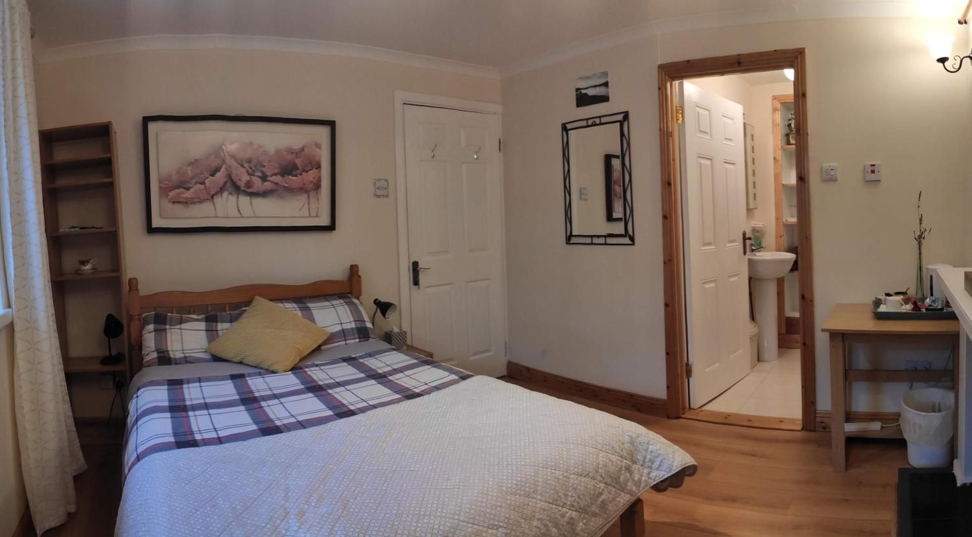 Deluxe Double Room with Shower