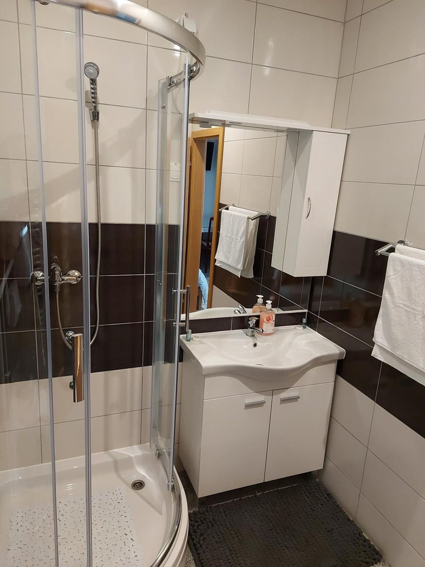 Deluxe Double Room (2 Adults + 1 Child)