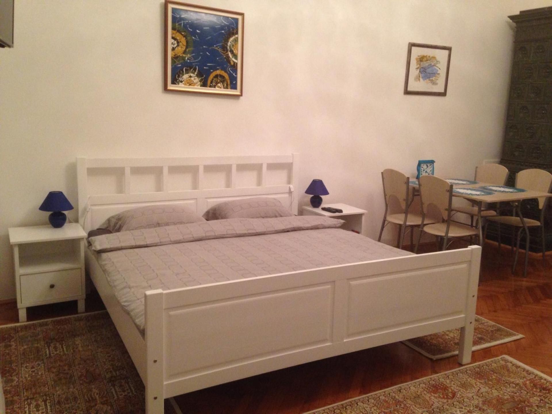 Studio with Sofa Bed