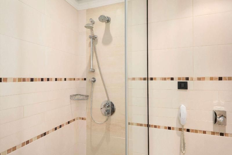 Ramada Plaza by Wyndham Gevgelija 2 Twin Beds Room 2