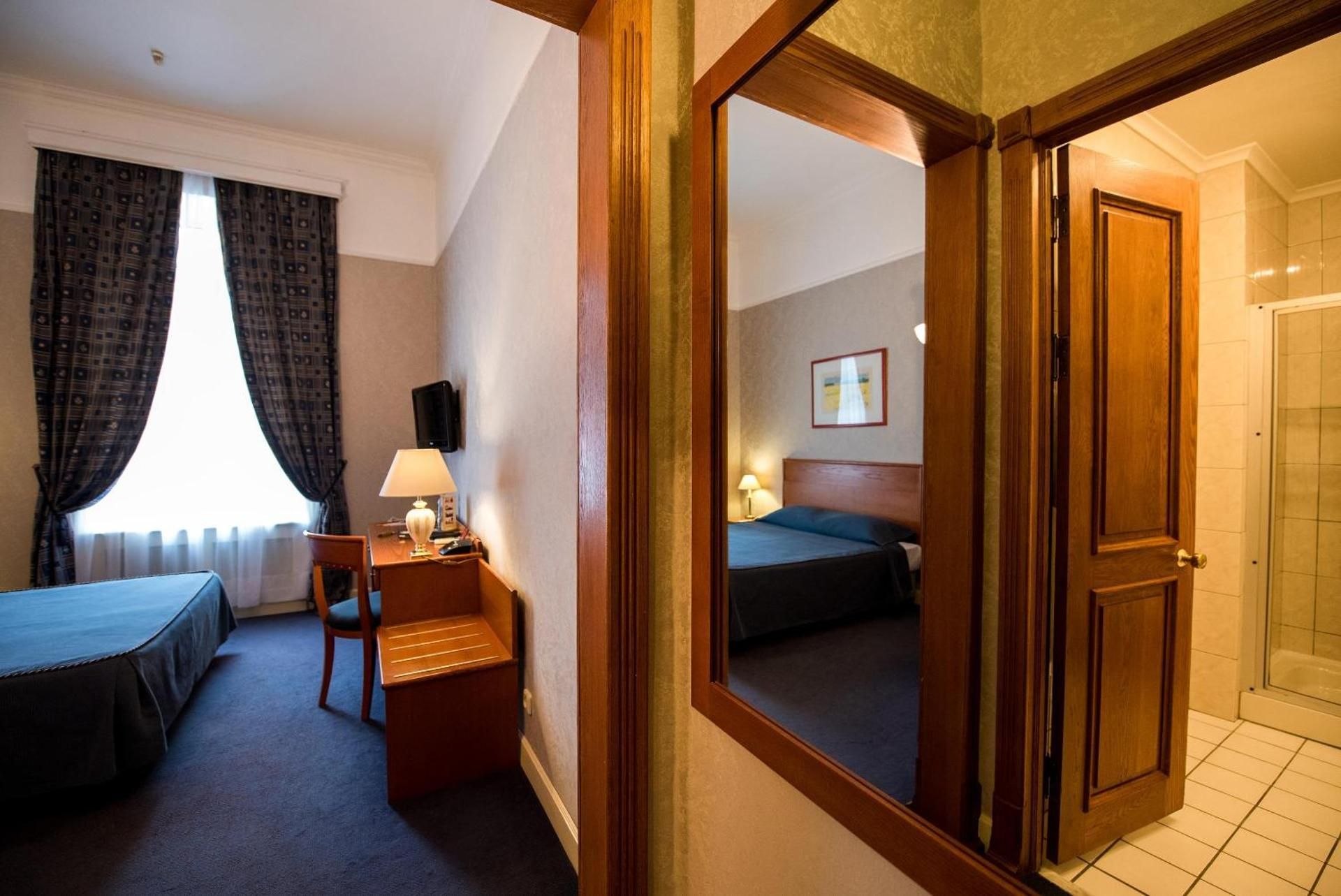 Economy Room
