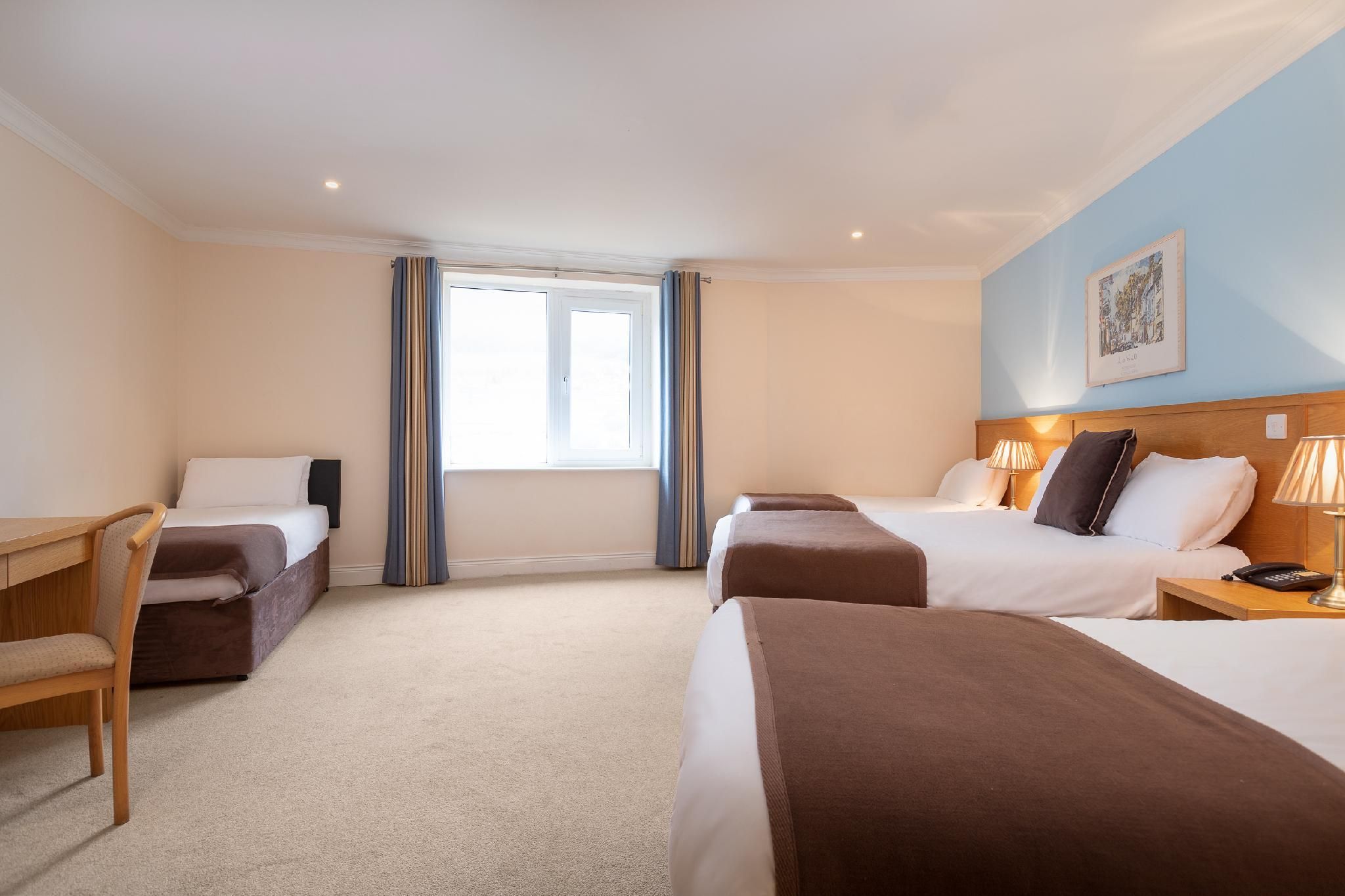 Mega Room