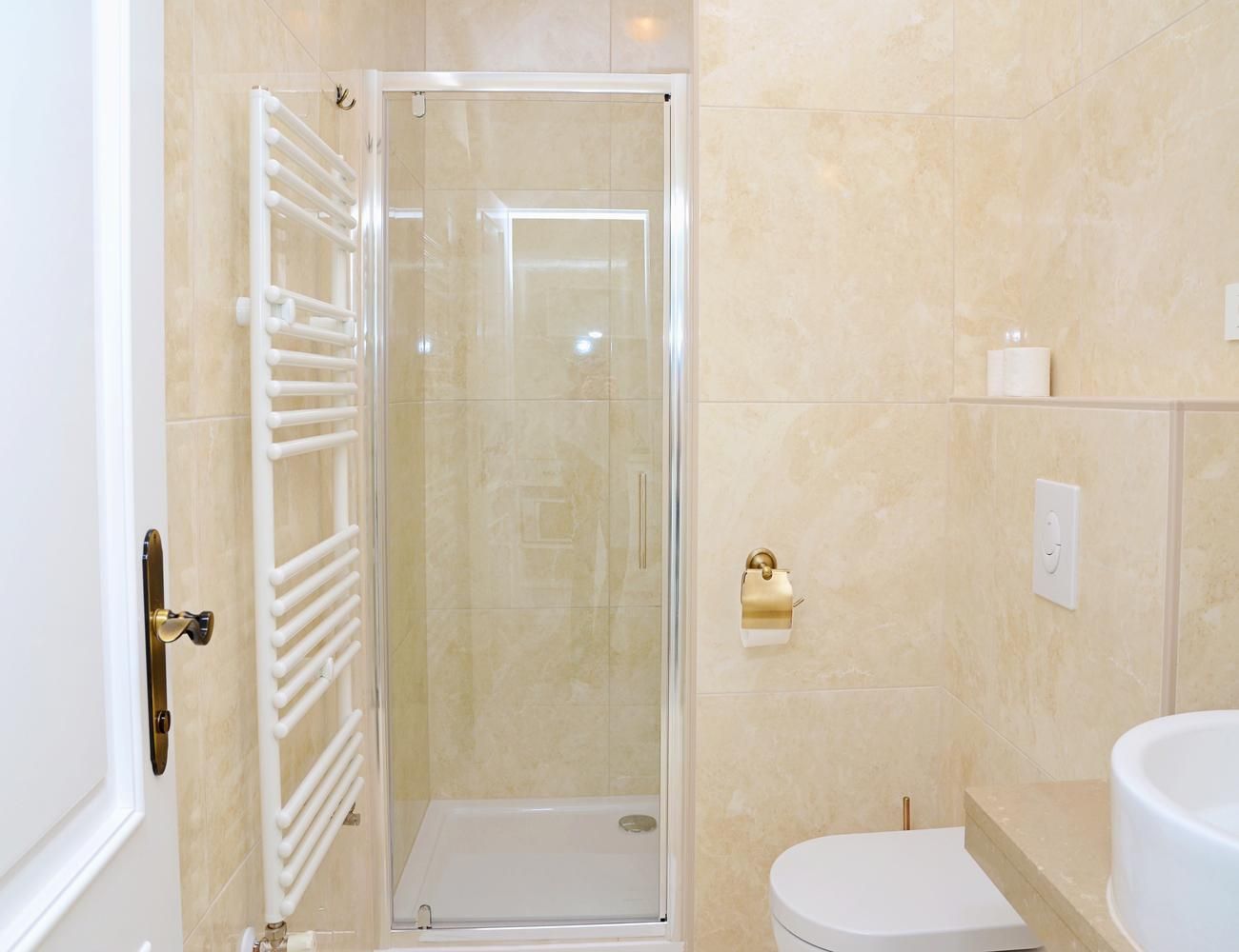 Apartments & Rooms Flowers Studio 2