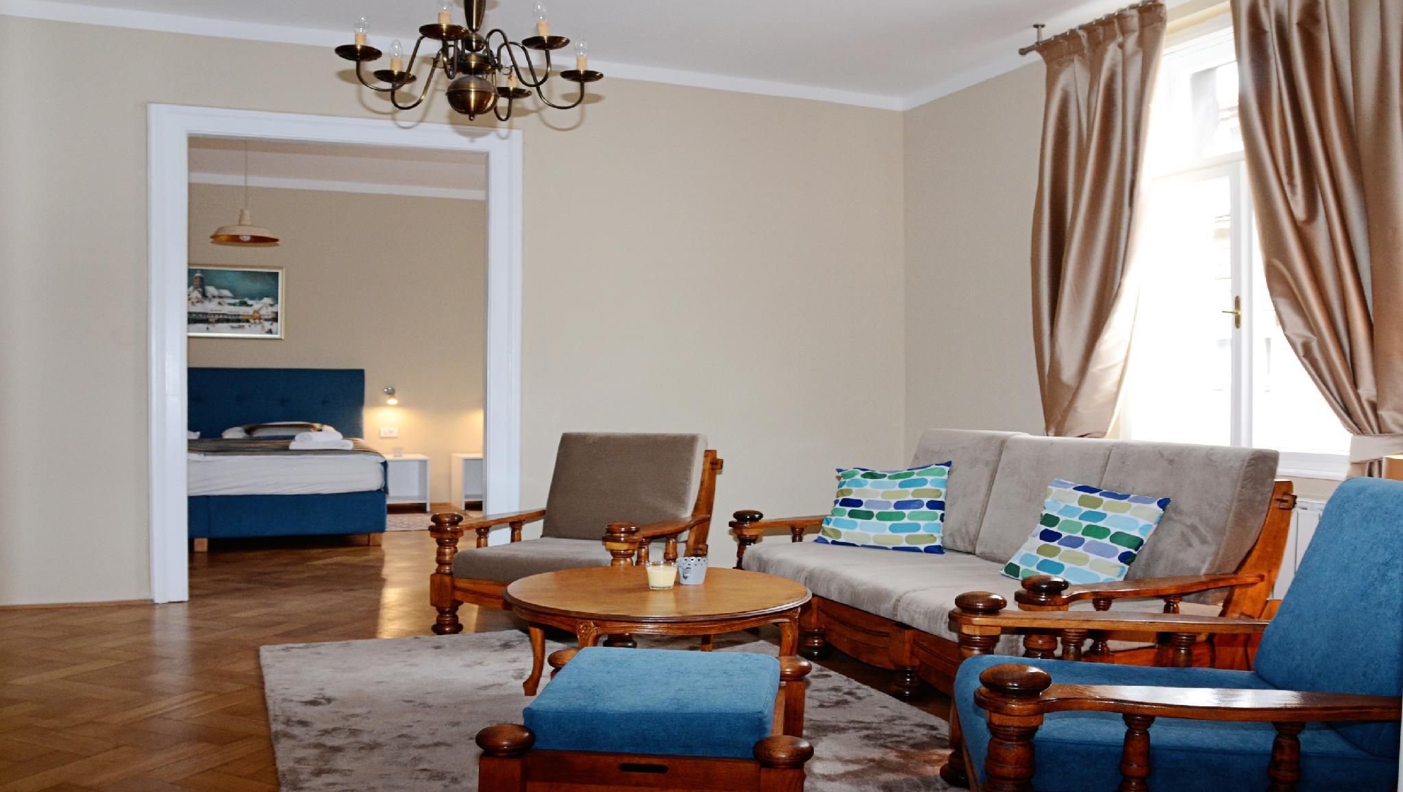 Apartments & Rooms Flowers Two-Bedroom Apartment