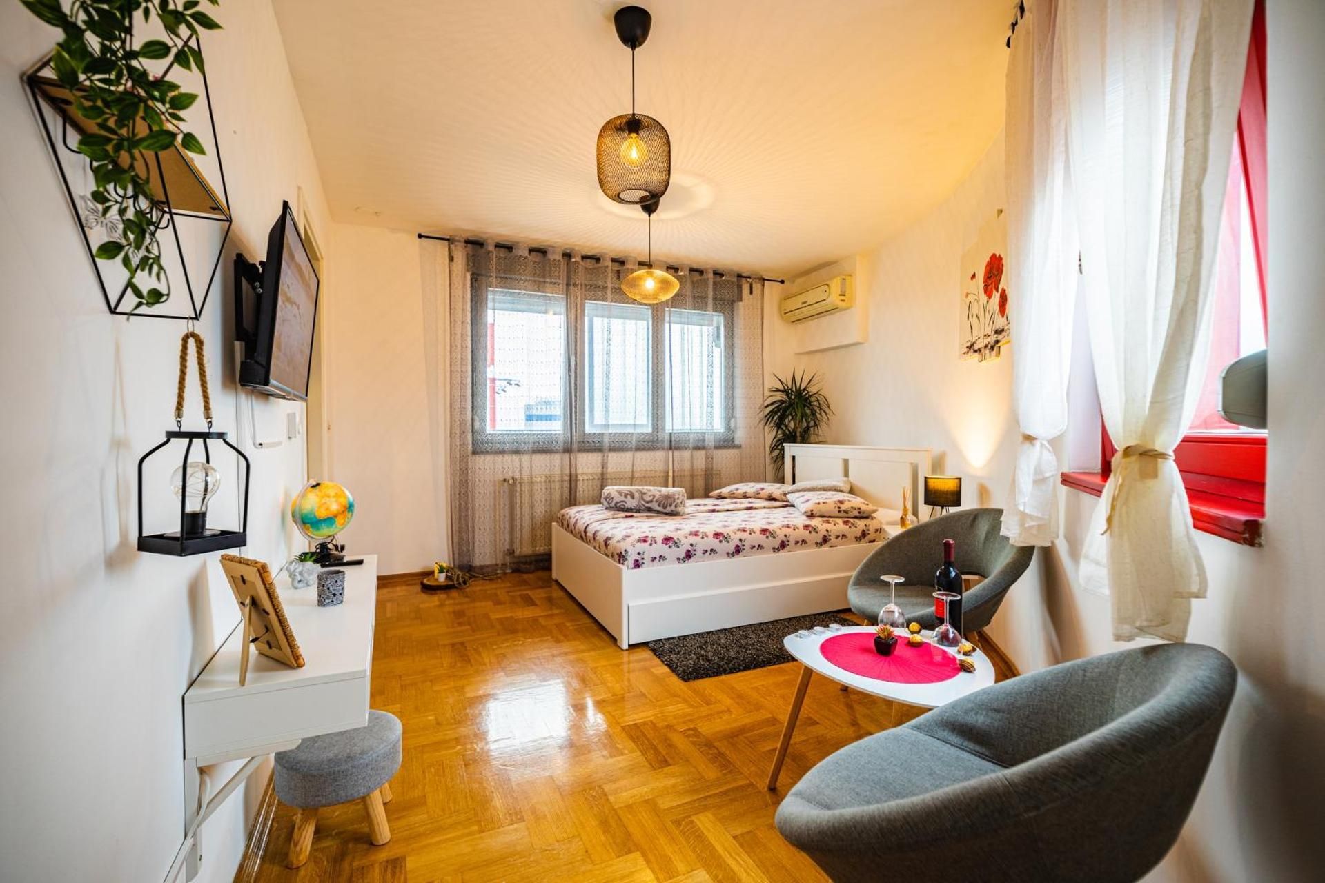 Apartment with Terrace