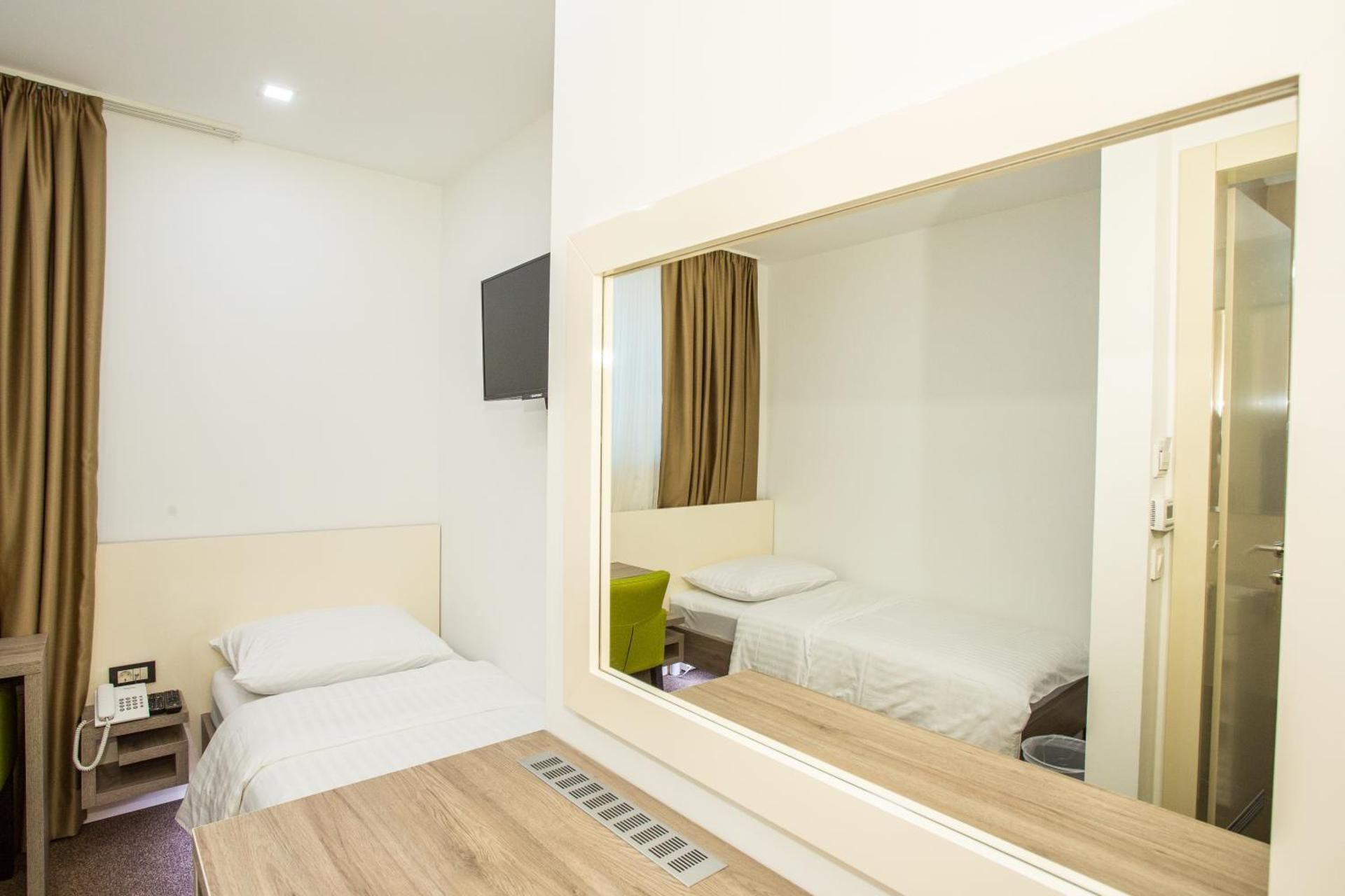 Single Room with Terrace