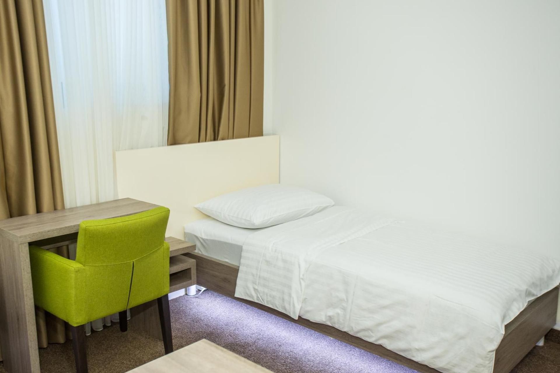 Single Room with Terrace