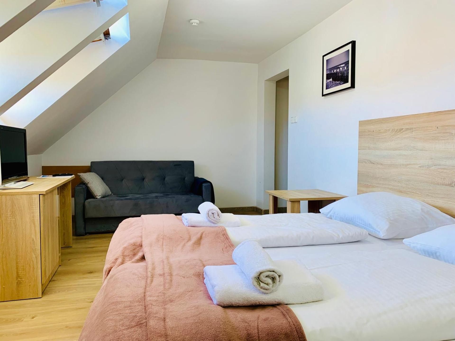 Triple Room with Private Bathroom