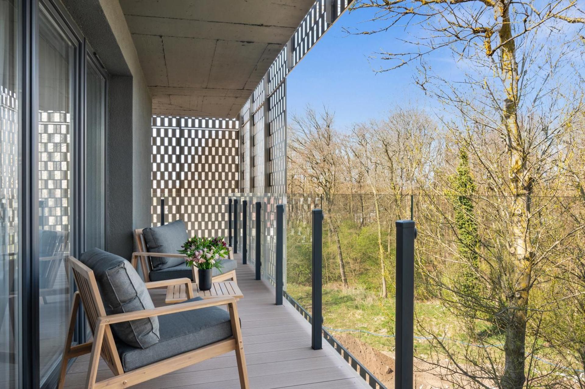 Superior One-Bedroom Apartment