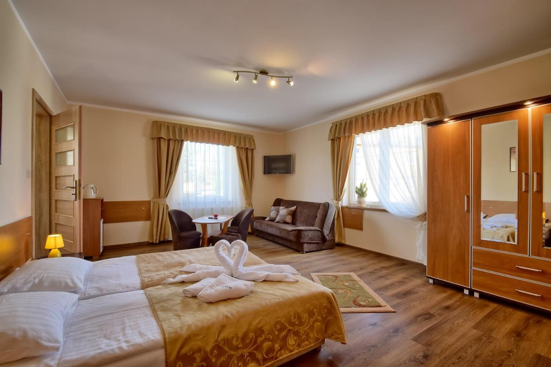 Triple Room with Private Bathroom