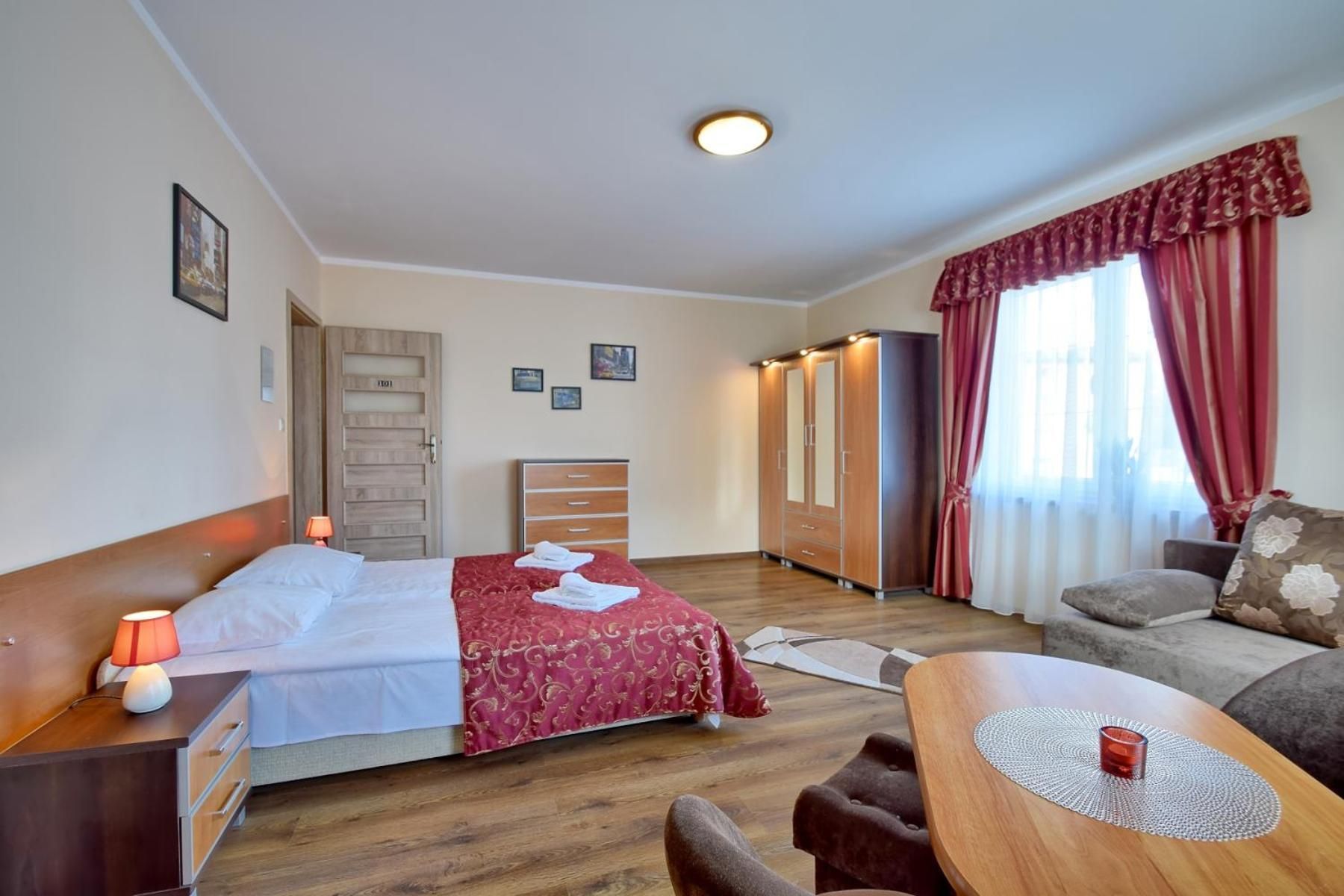 Quadruple Room with Private Bathroom