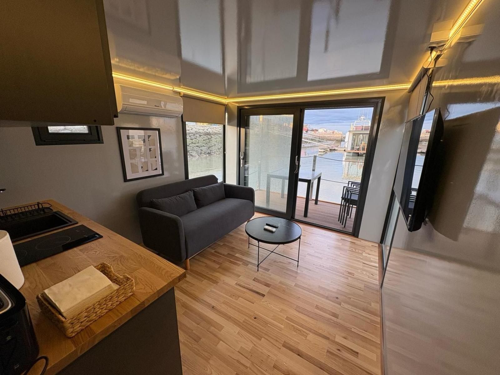 Suite with Sea View