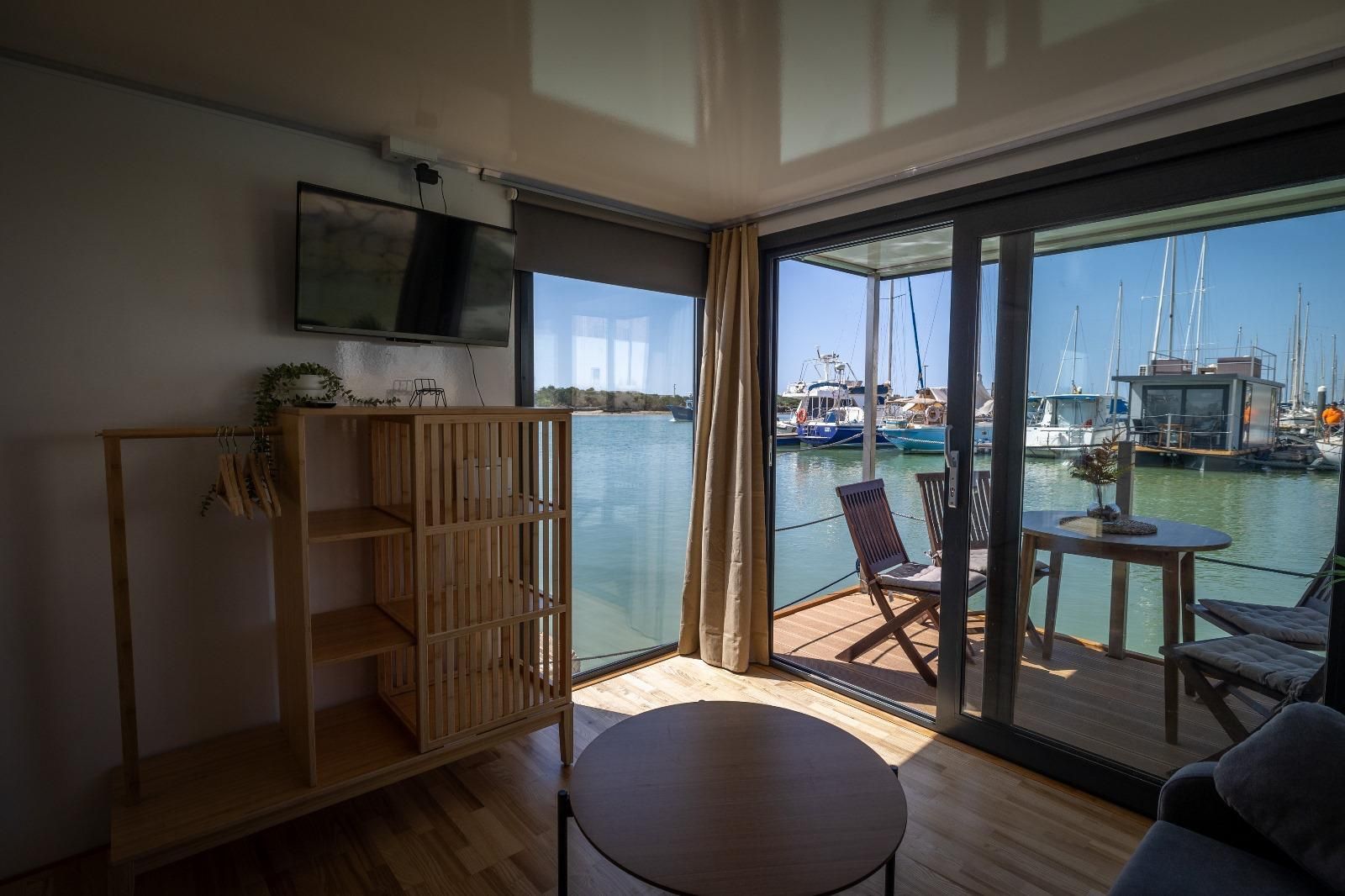 Deluxe Sea View