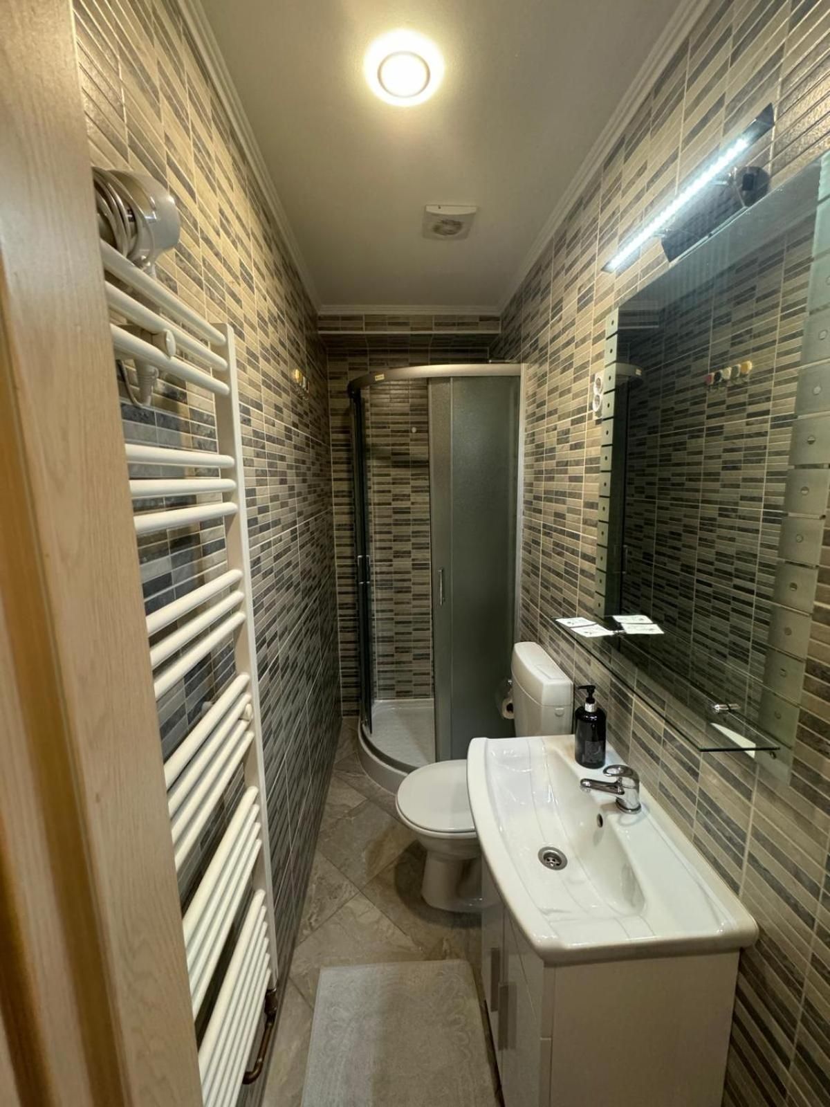 TOMiSLAV Double Room 3