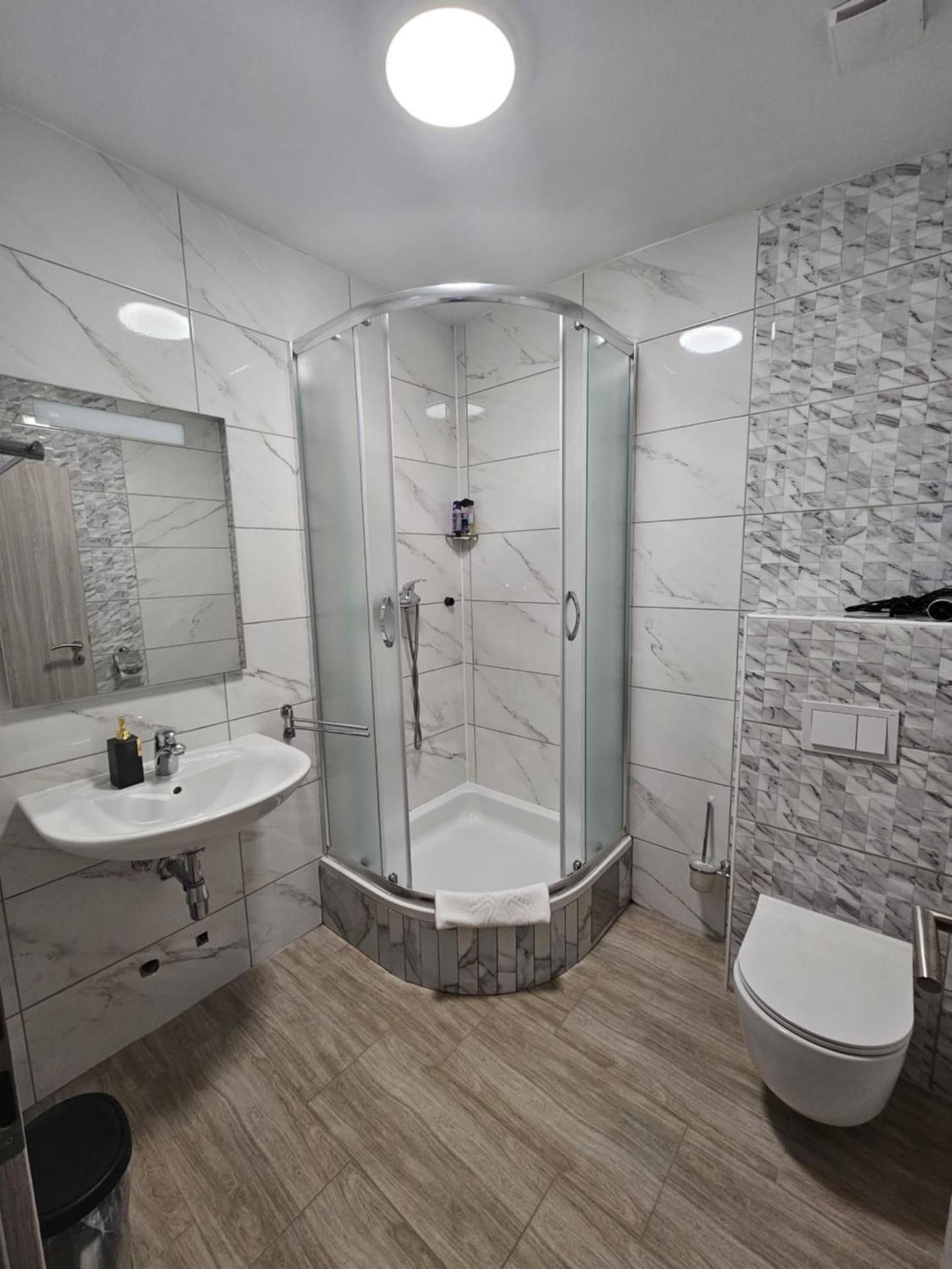 Double or Twin Room with Private Bathroom