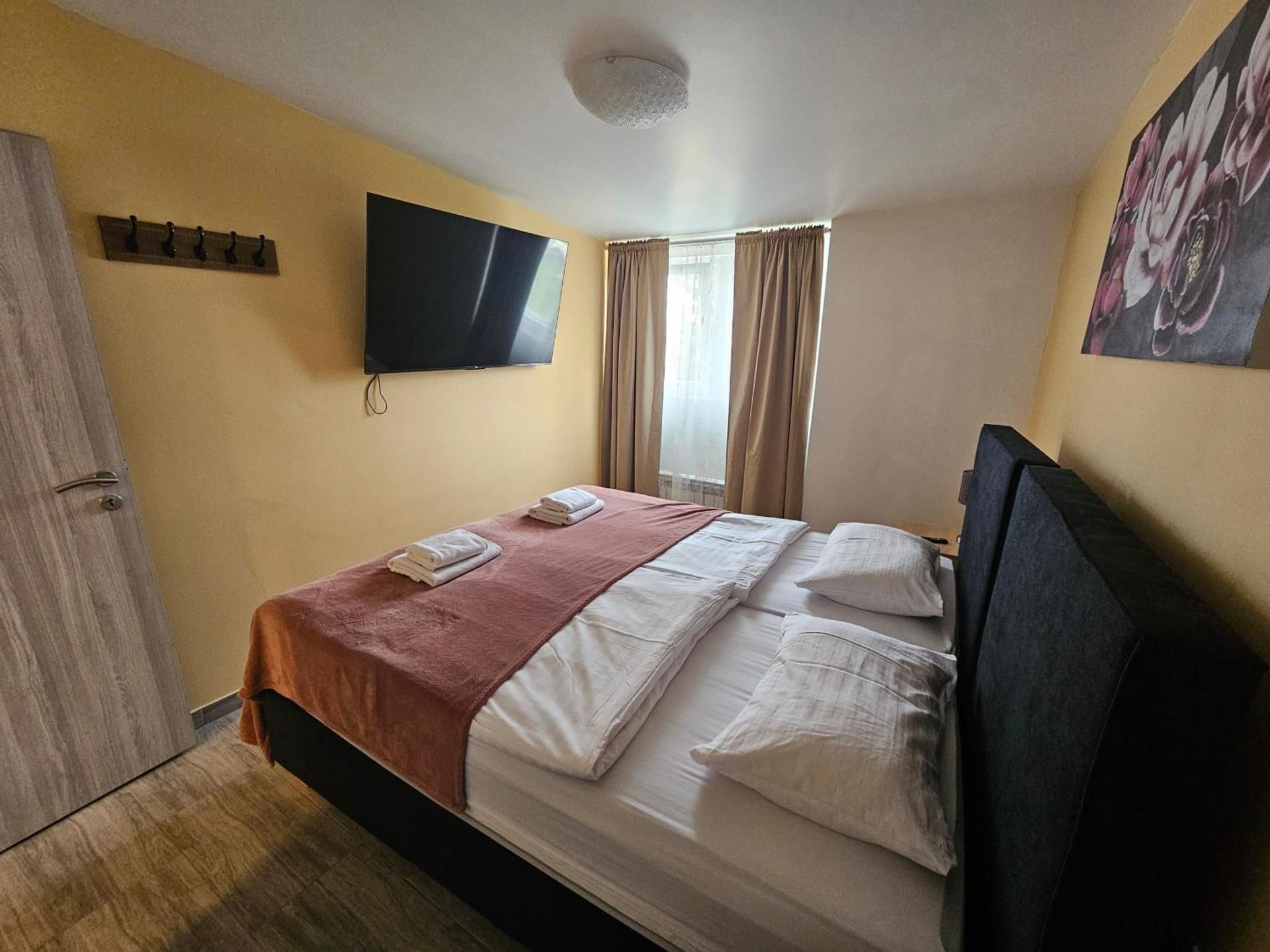 Triple Room with Private Bathroom