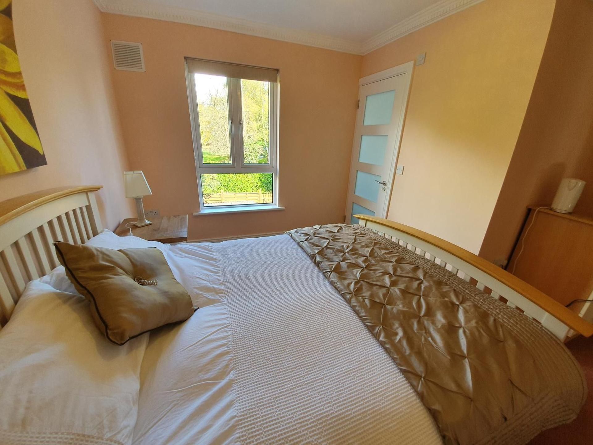 Deluxe Double Room with Shower