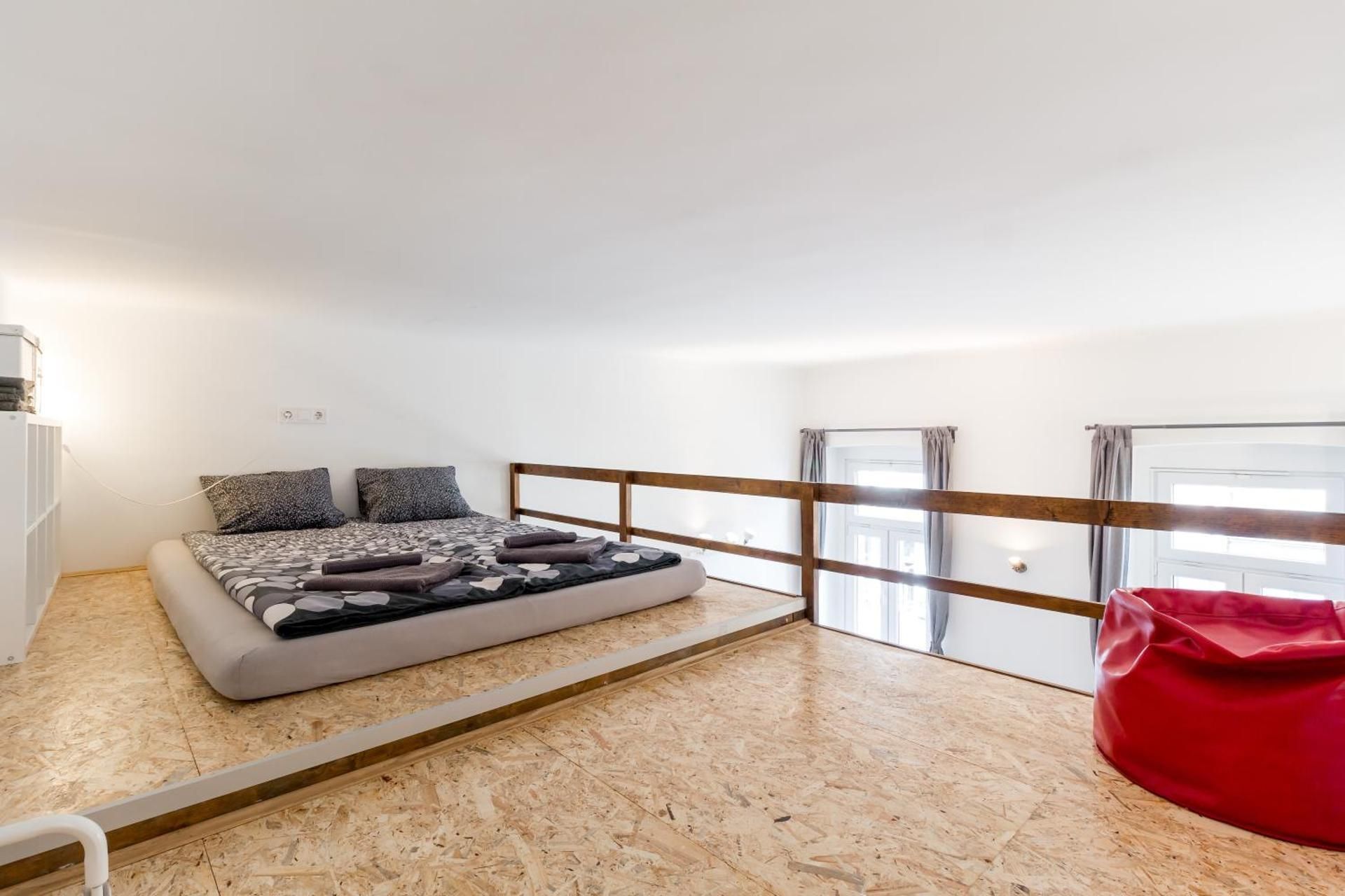 Flexible SelfCheckIns 13 & 14 - Le Petit & Le Grand Zagreb - Centre - New - Apartments Repinc Studio Apartment Le Grand