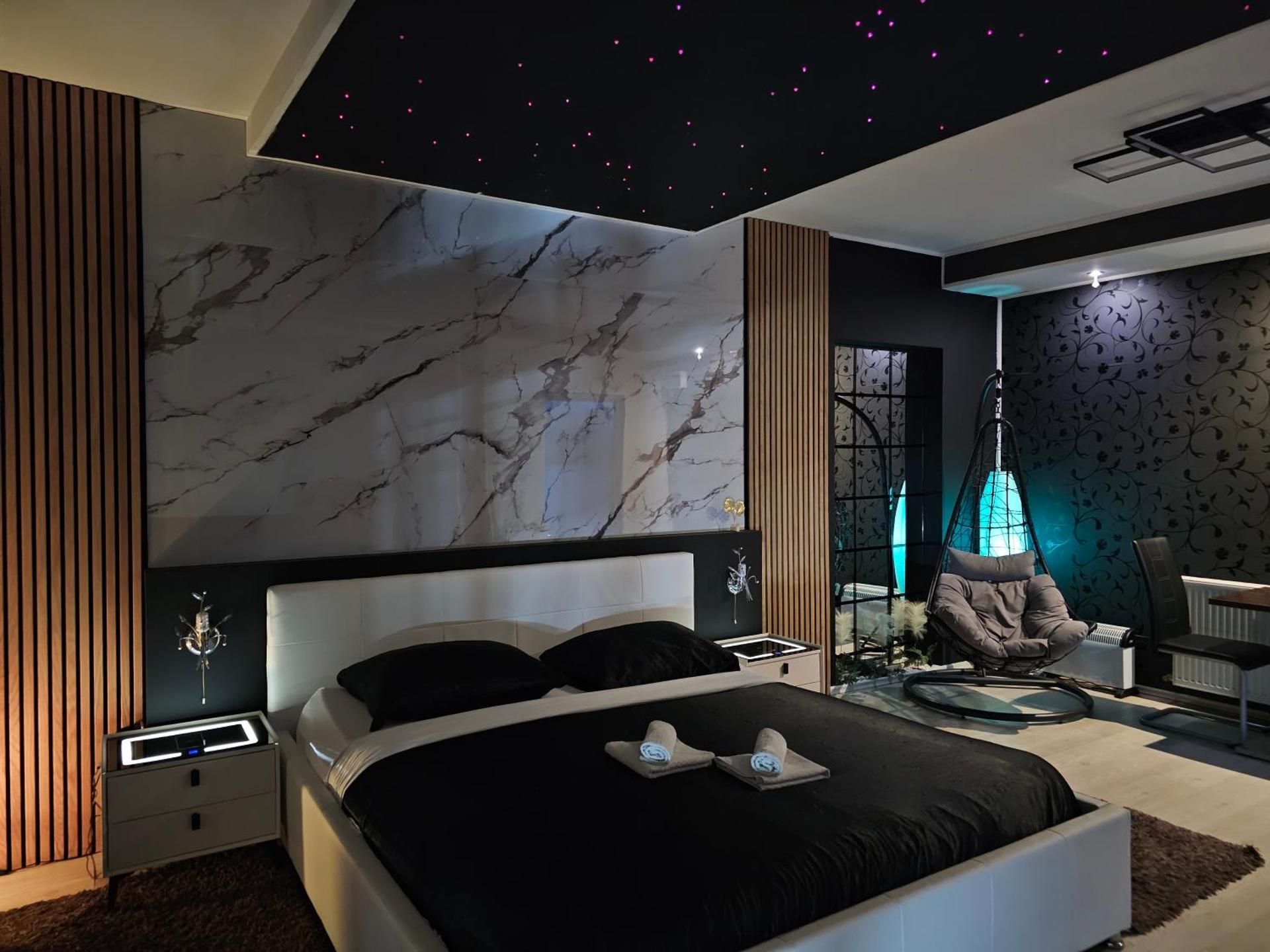 King Suite with Spa Bath