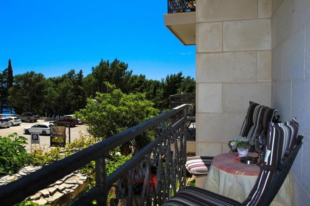 Studio with Balcony and Sea View