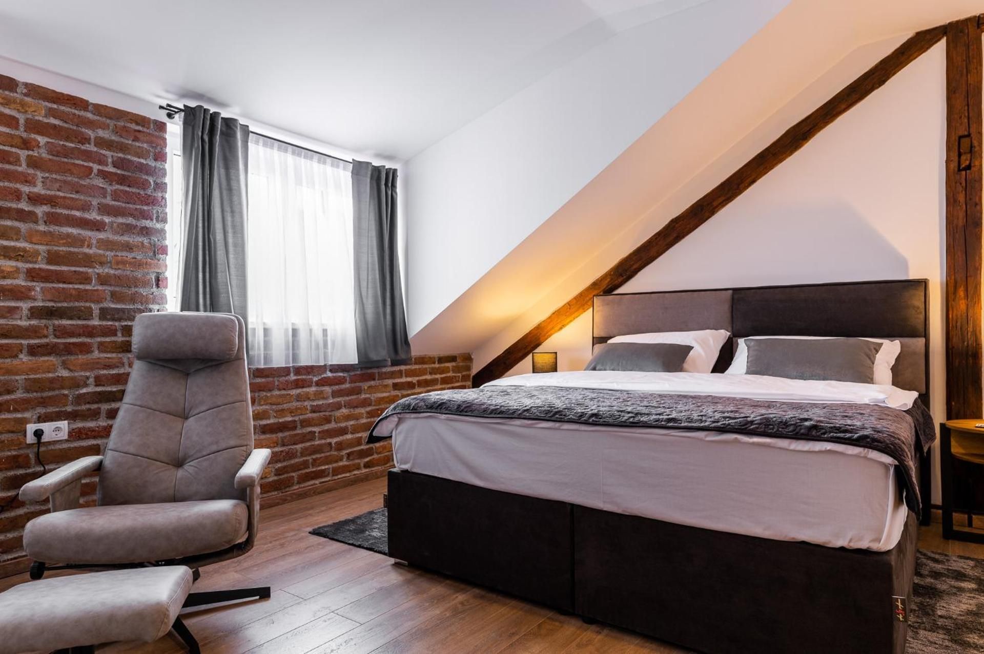 Superior King Room