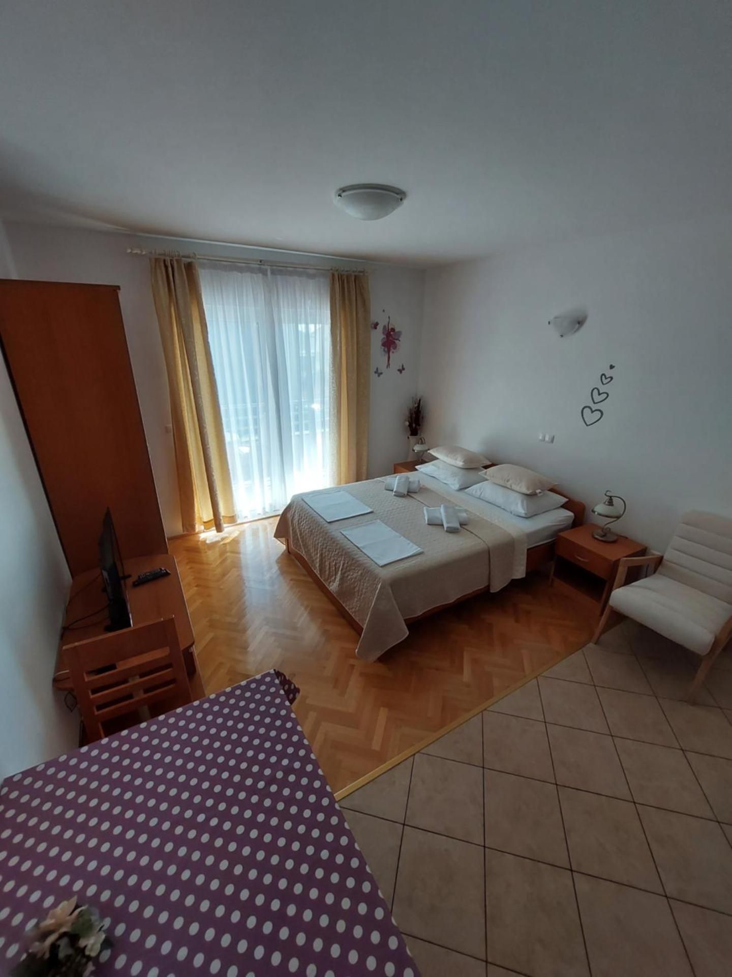 Studio with Balcony (2 Adults)
