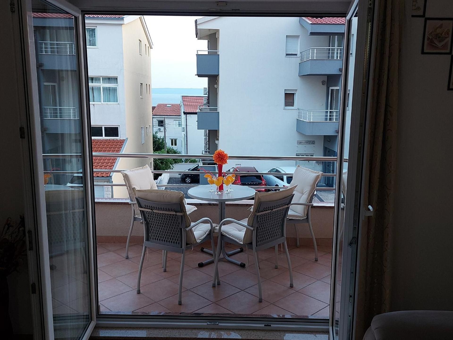 One-Bedroom Apartment with Balcony (4 Adults)