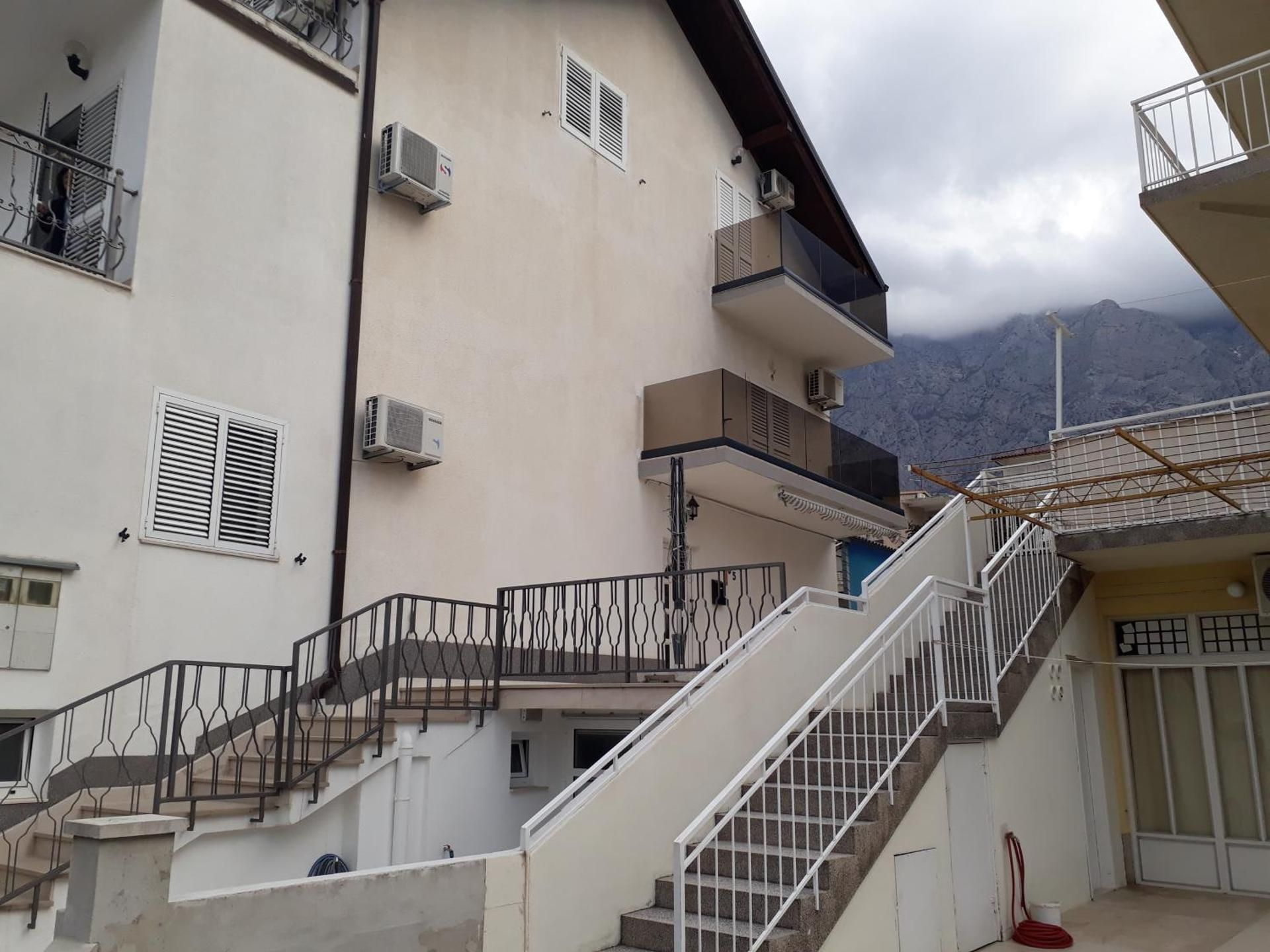Apartments Rose Loboja