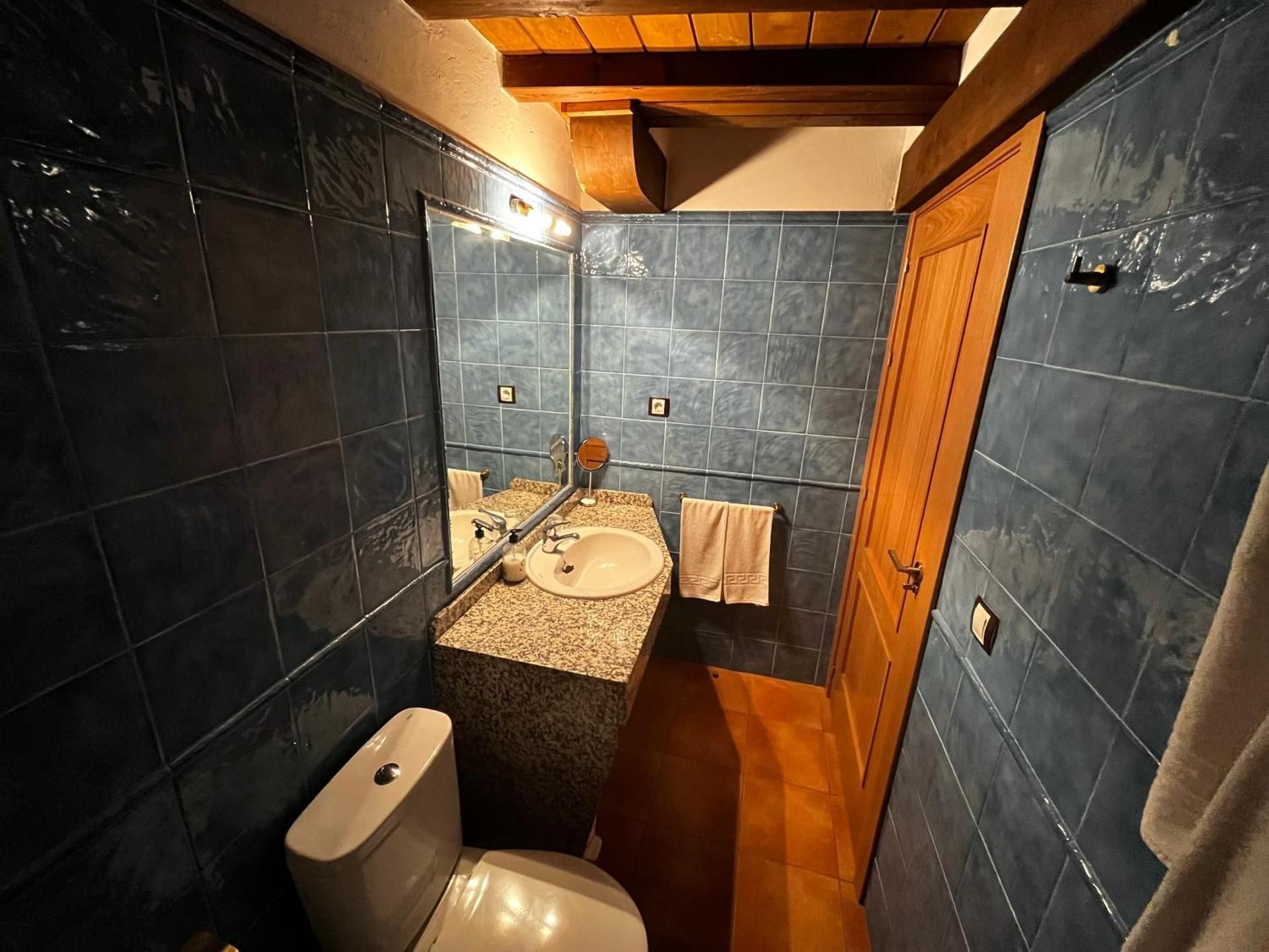 Studio (1-2 Adults)