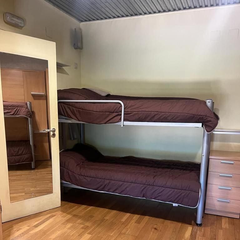 Single Bed in Mixed Dormitory Room