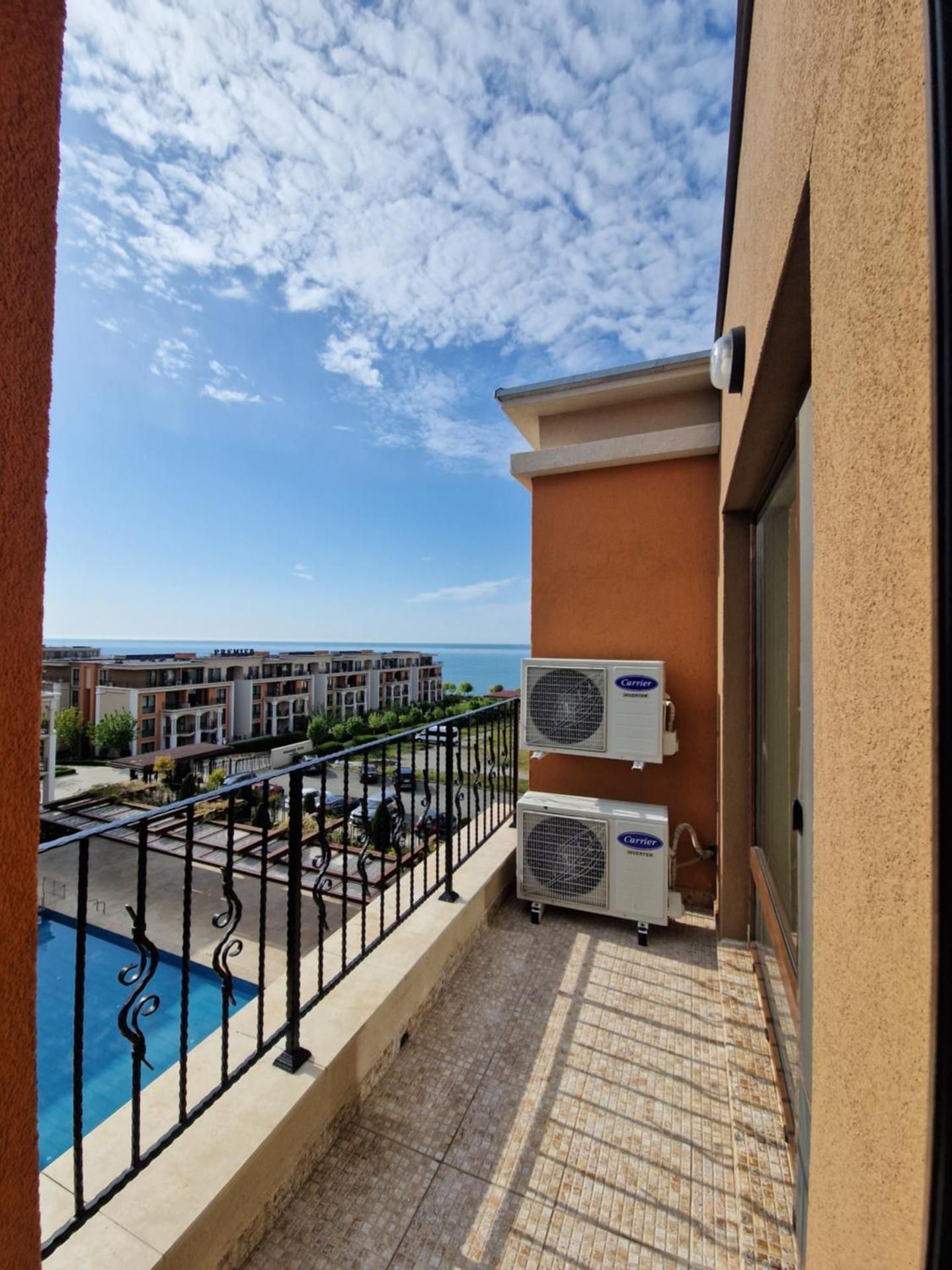 One-Bedroom Apartment with Balcony and Sea View