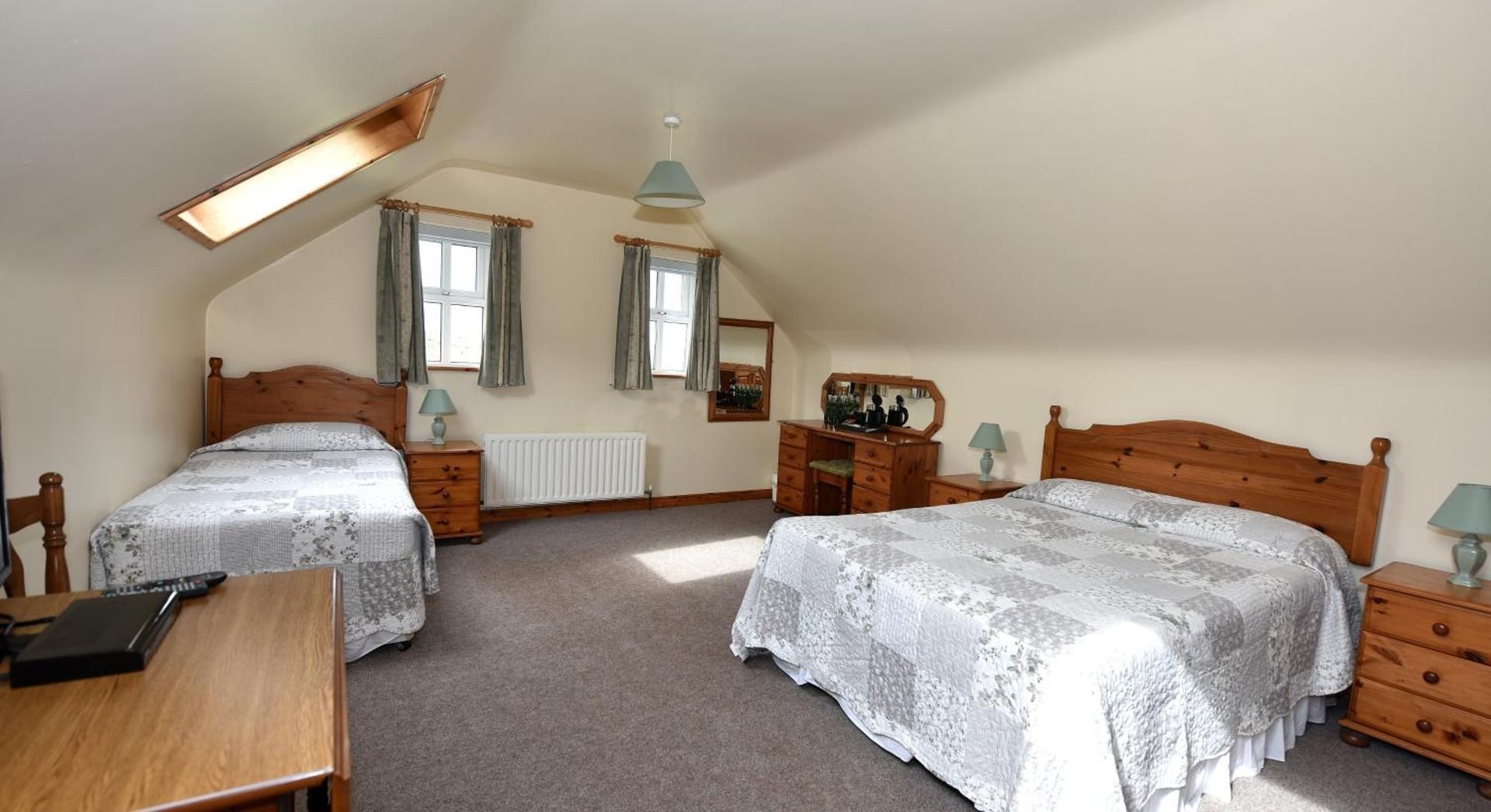 Triple Room with Mountain View