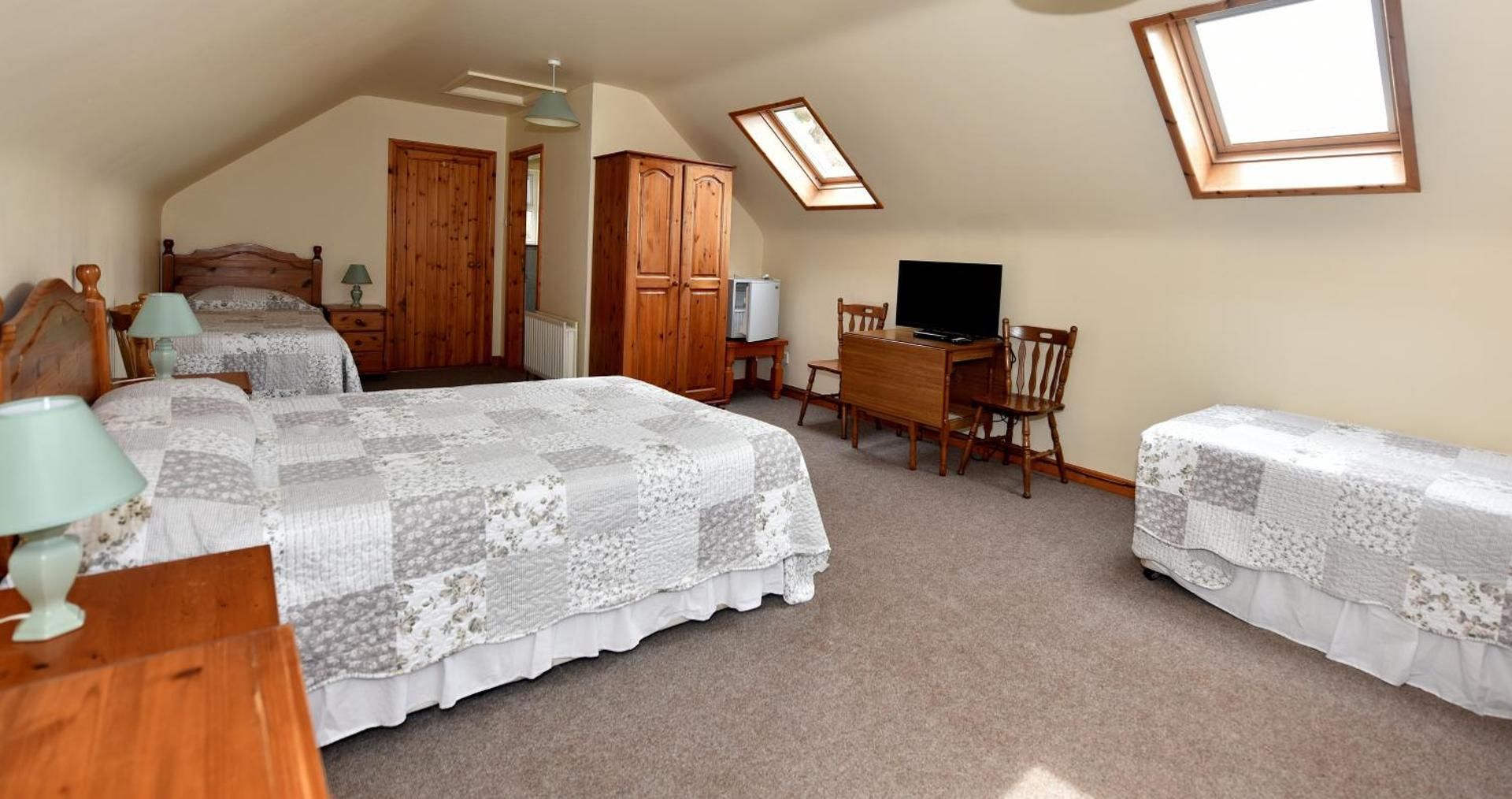 Triple Room with Mountain View